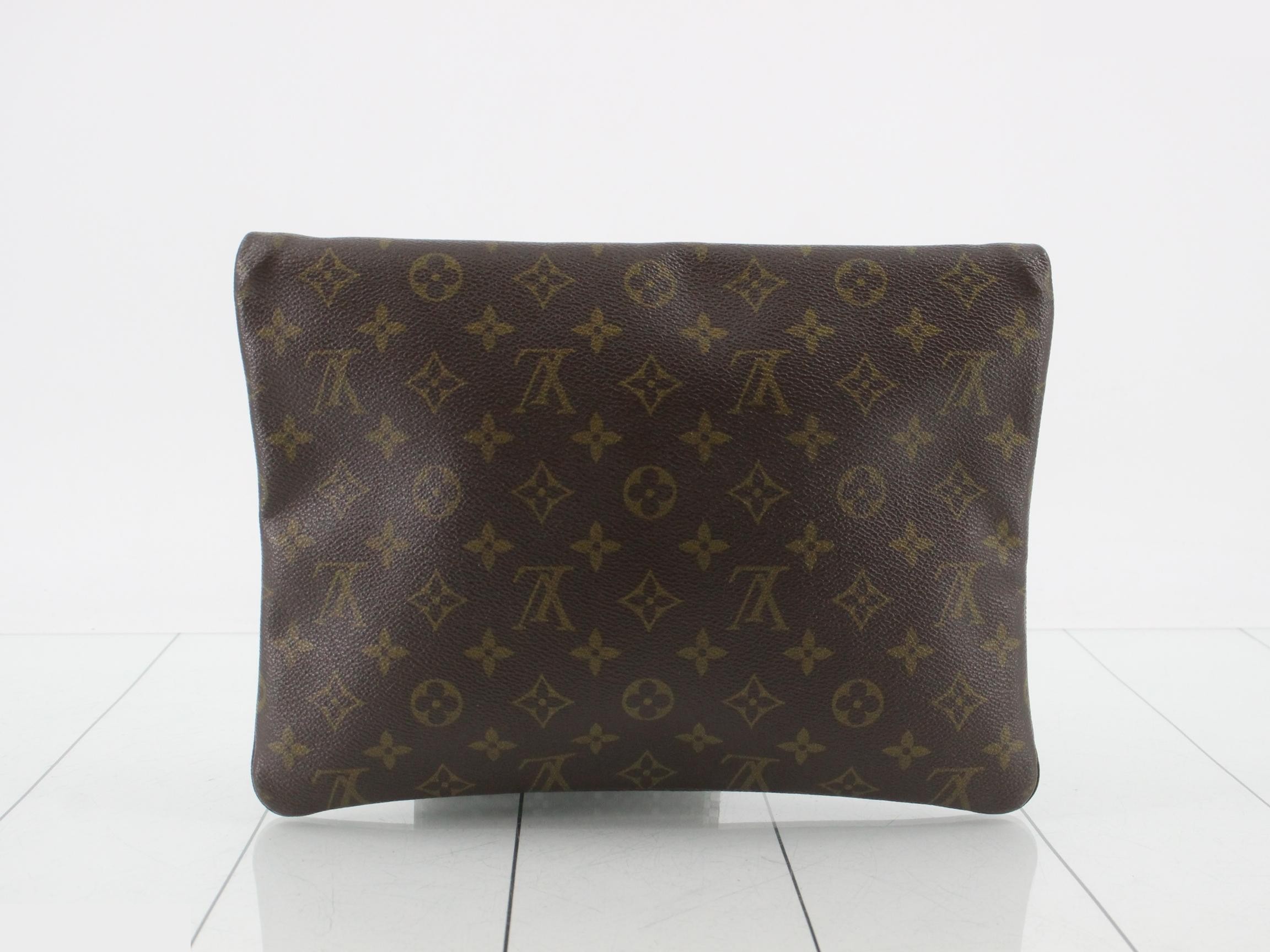 LV Monogram Pochette Priant Second Bag — view 2