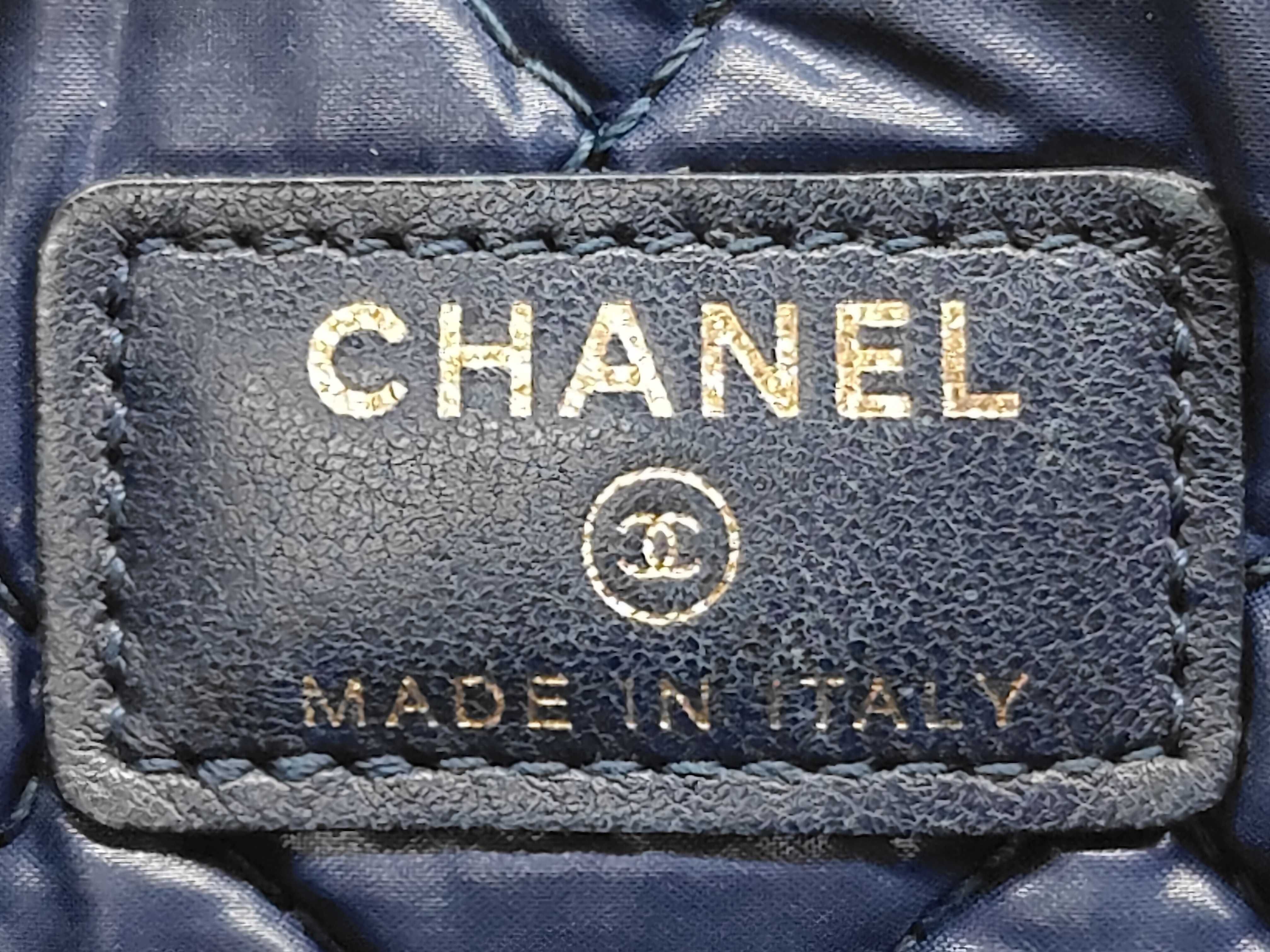 Classic Boy Medium Clutch Bag Navy — view 4