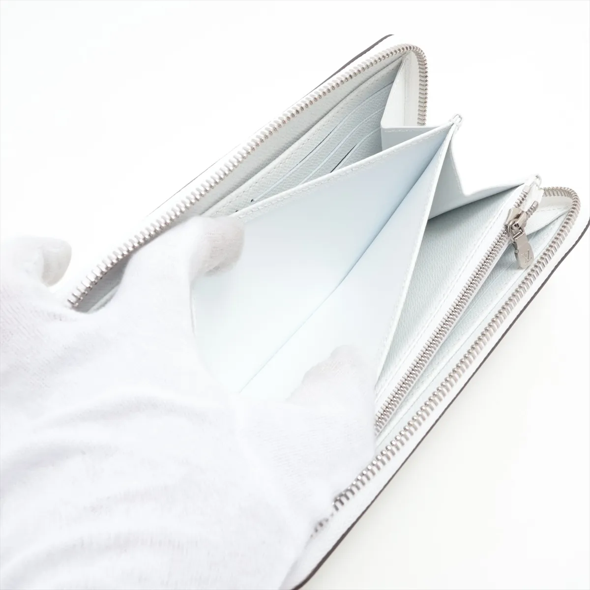 Epi Zippy Wallet M83632 Blanc Round Zip Wallet — view 6