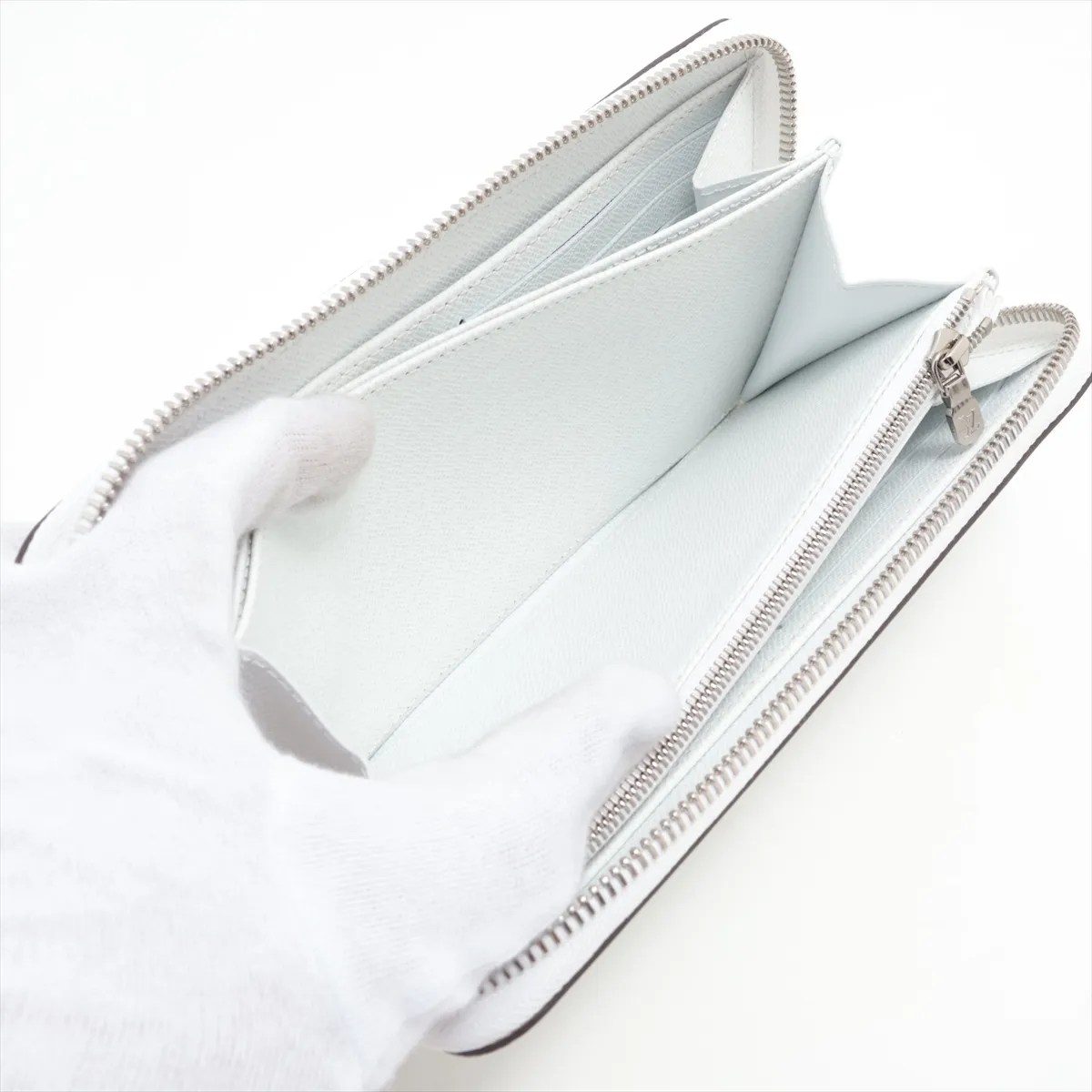 Epi Zippy Wallet M83632 Blanc Round Zip Wallet — view 7