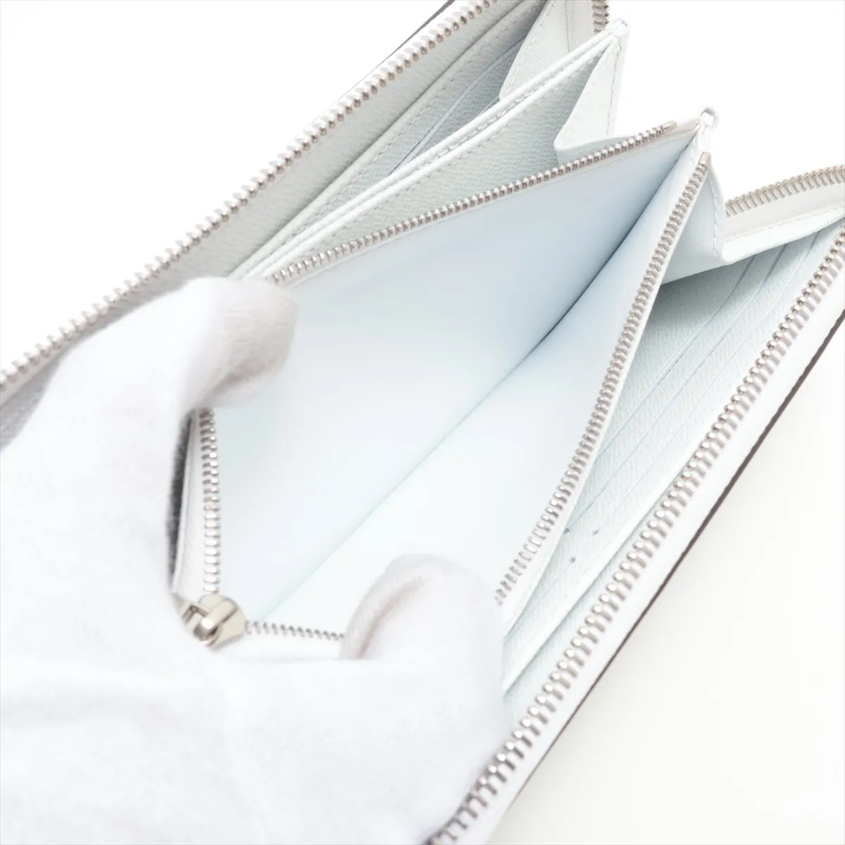 Epi Zippy Wallet M83632 Blanc Round Zip Wallet — view 10