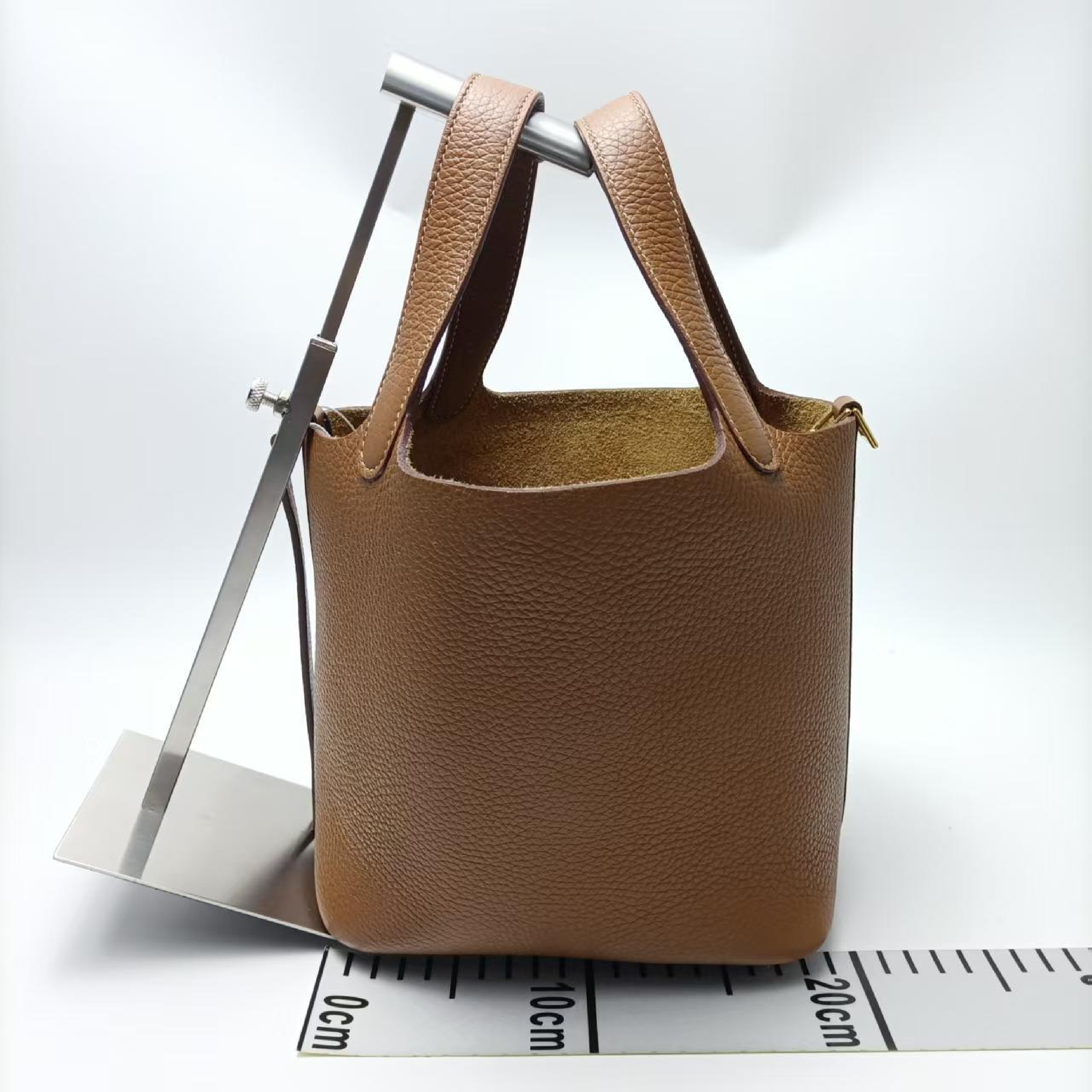 Picotan Cowhide Handbag Z Engraved Handbag