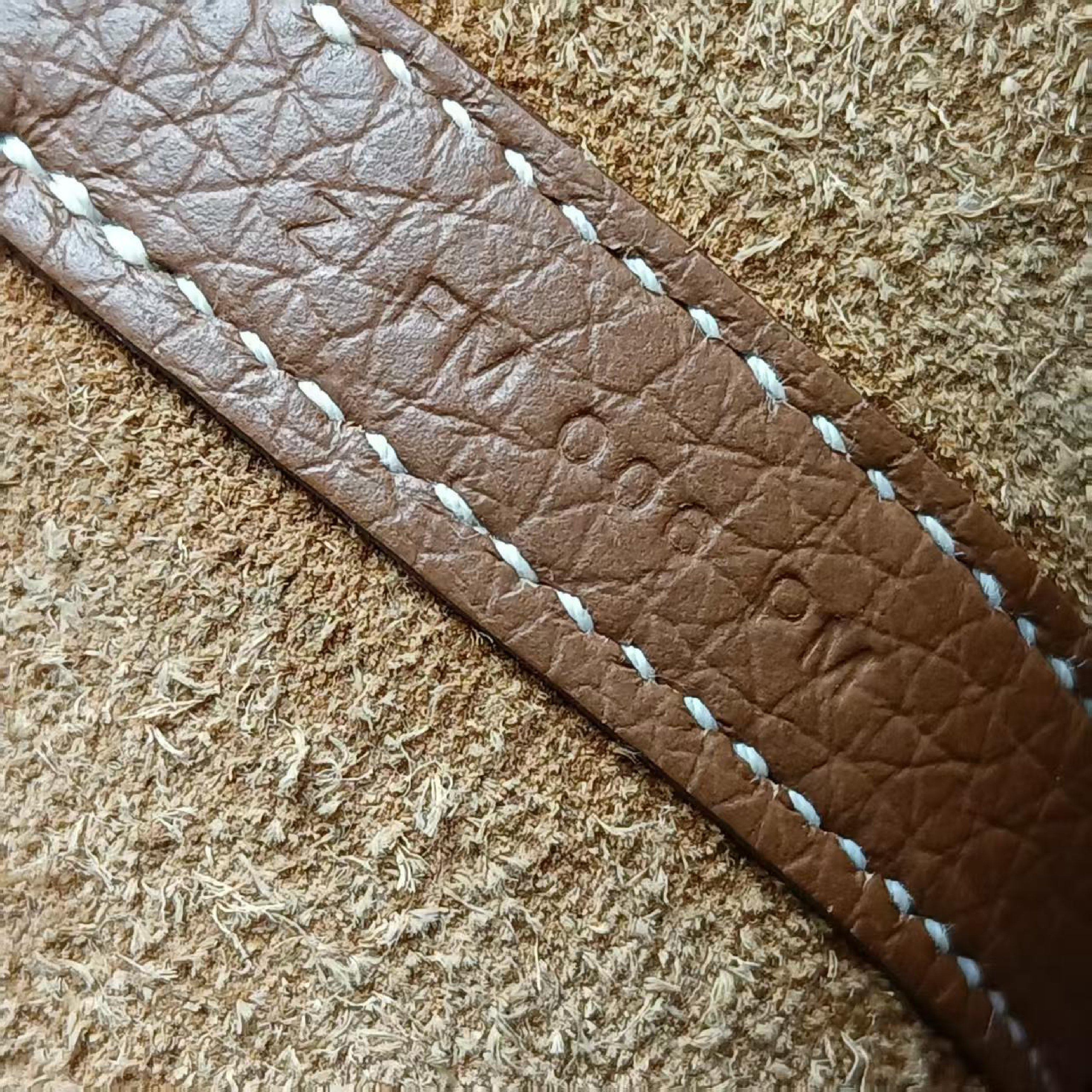 Picotan Cowhide Handbag Z Engraved Handbag — view 12