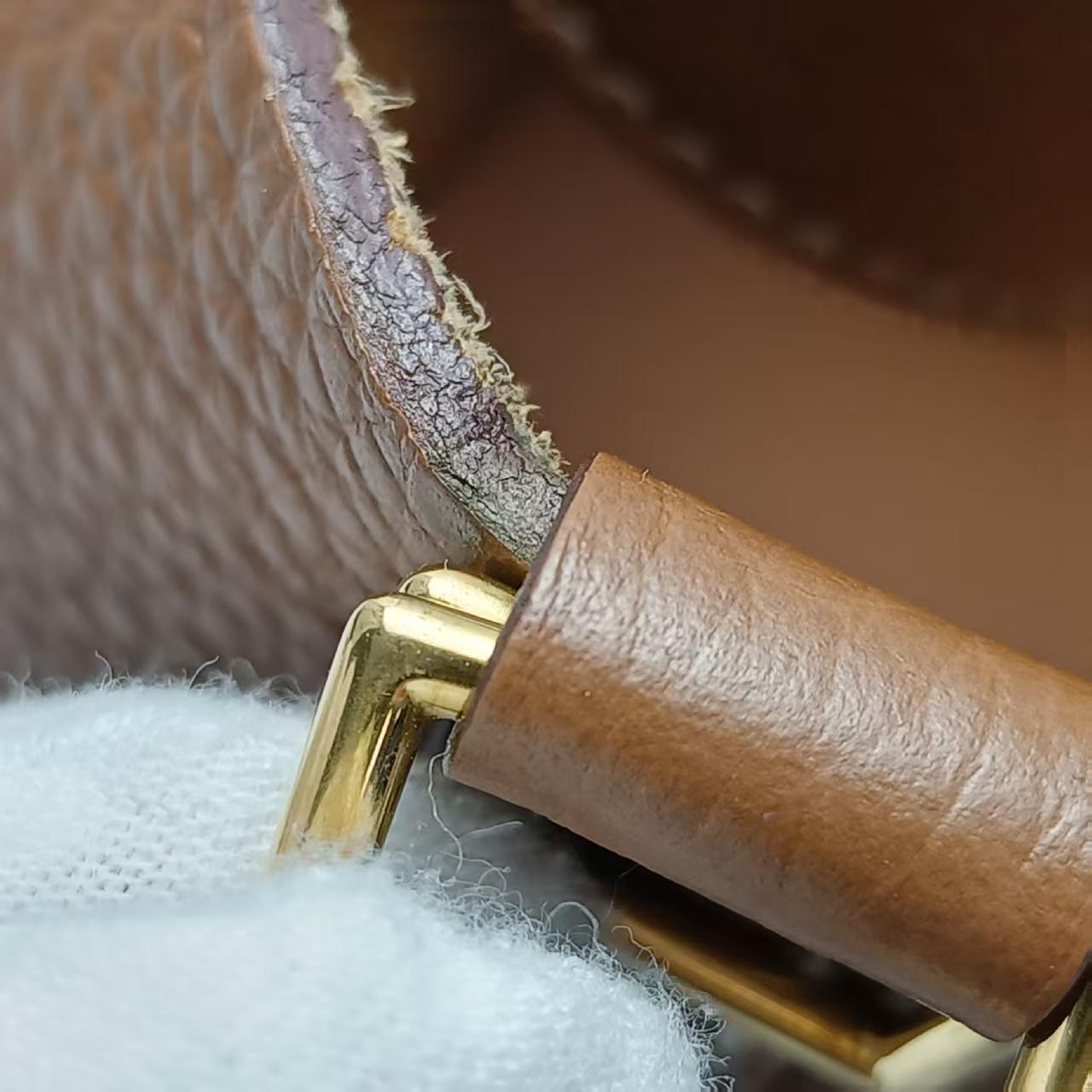 Picotan Cowhide Handbag Z Engraved Handbag — view 14