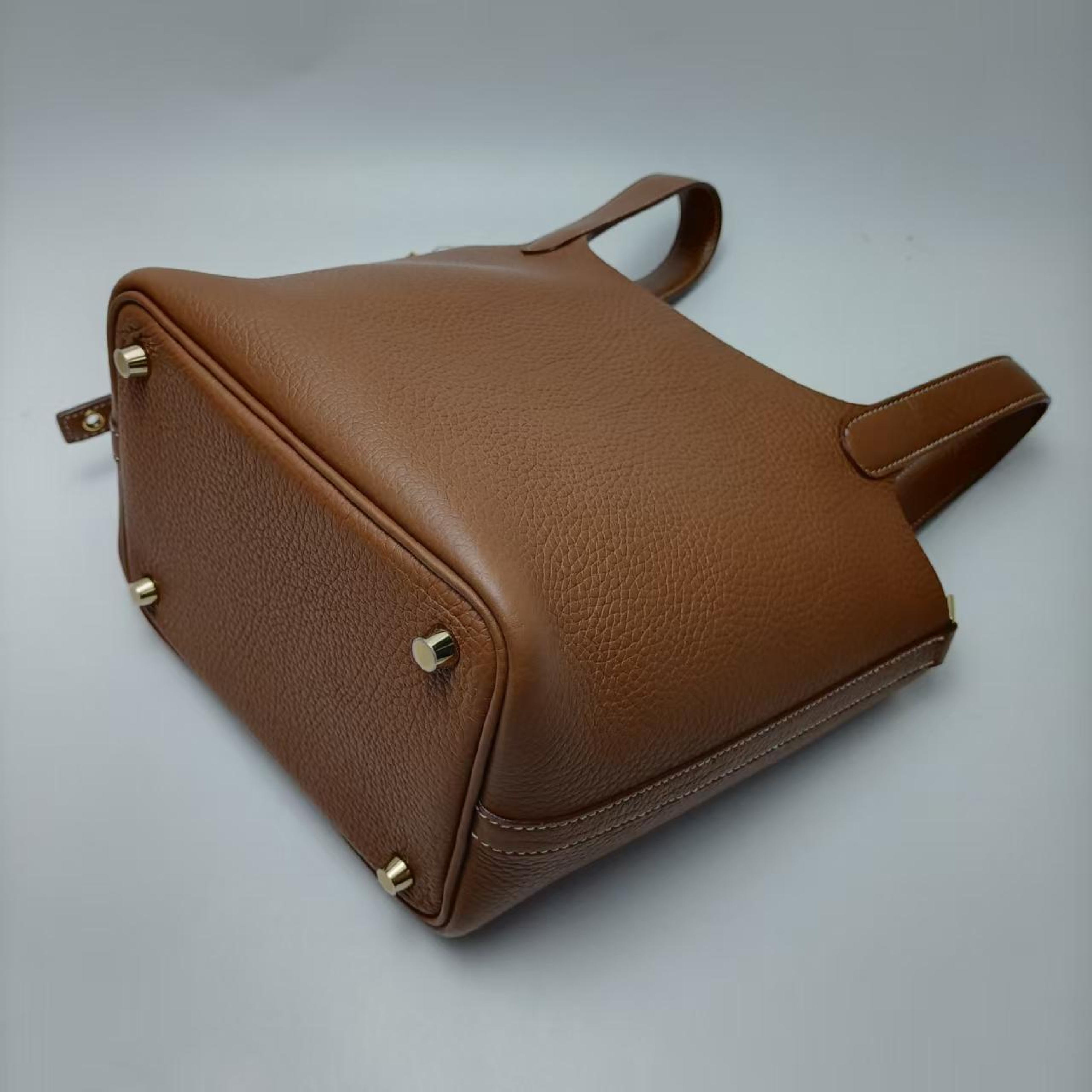 Picotan Cowhide Handbag Z Engraved Handbag — view 6