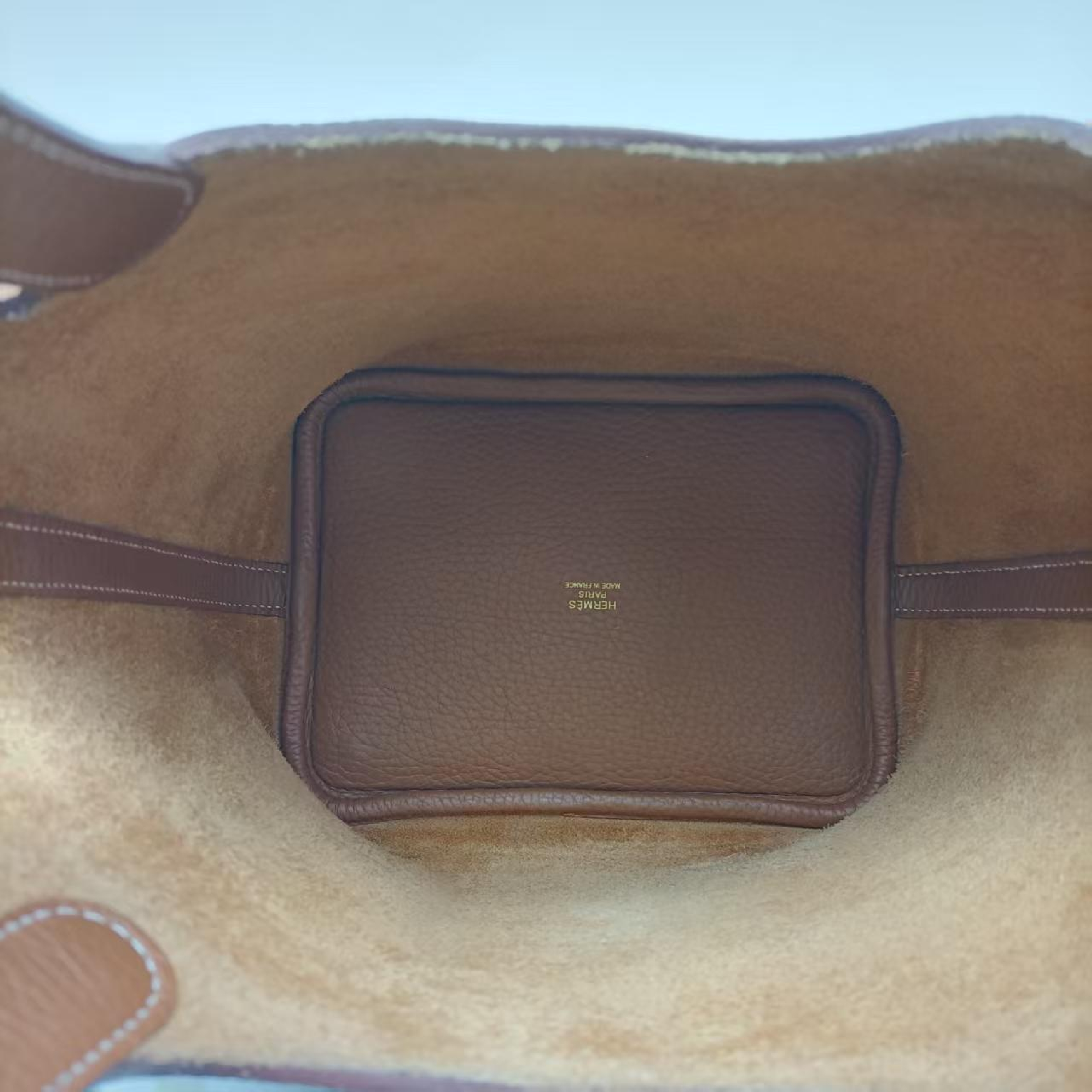 Picotan Cowhide Handbag Z Engraved Handbag — view 10