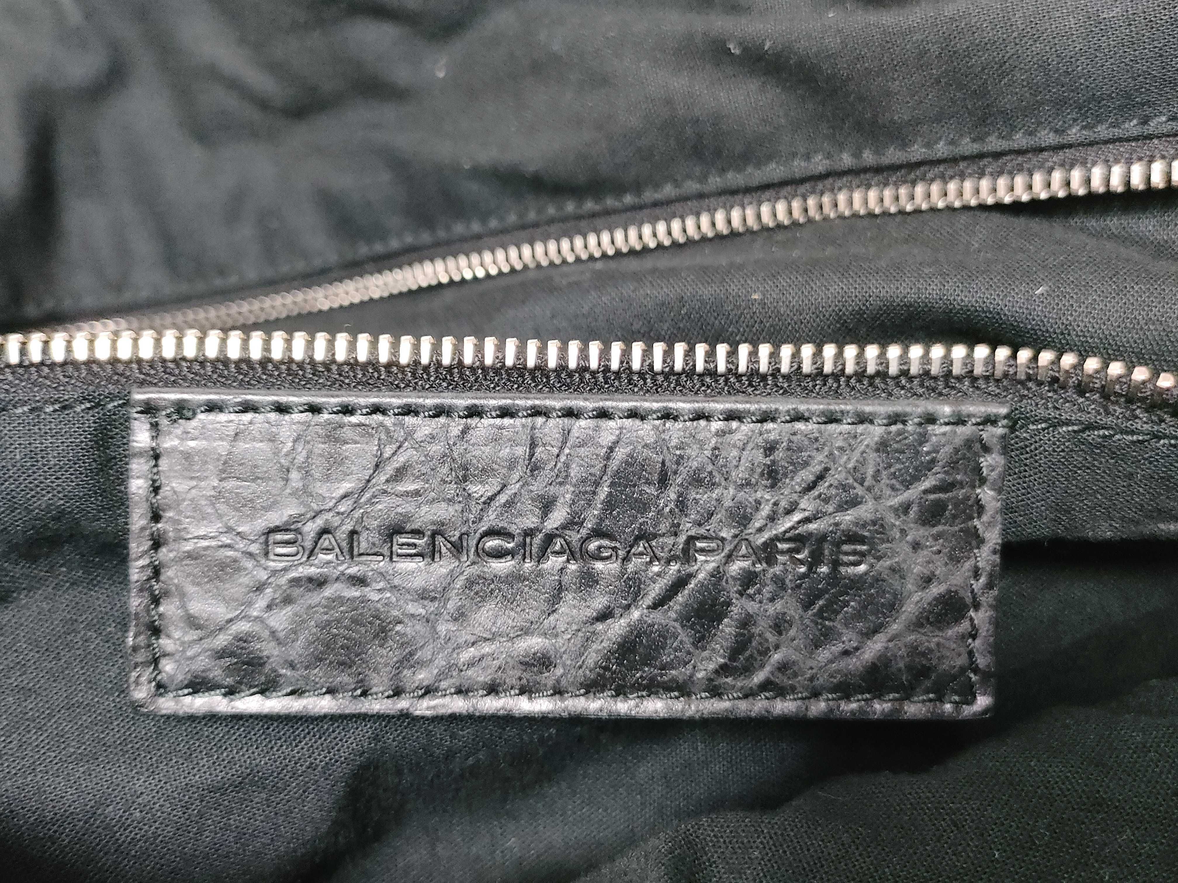 Extra Courier Shoulder Bag — view 12