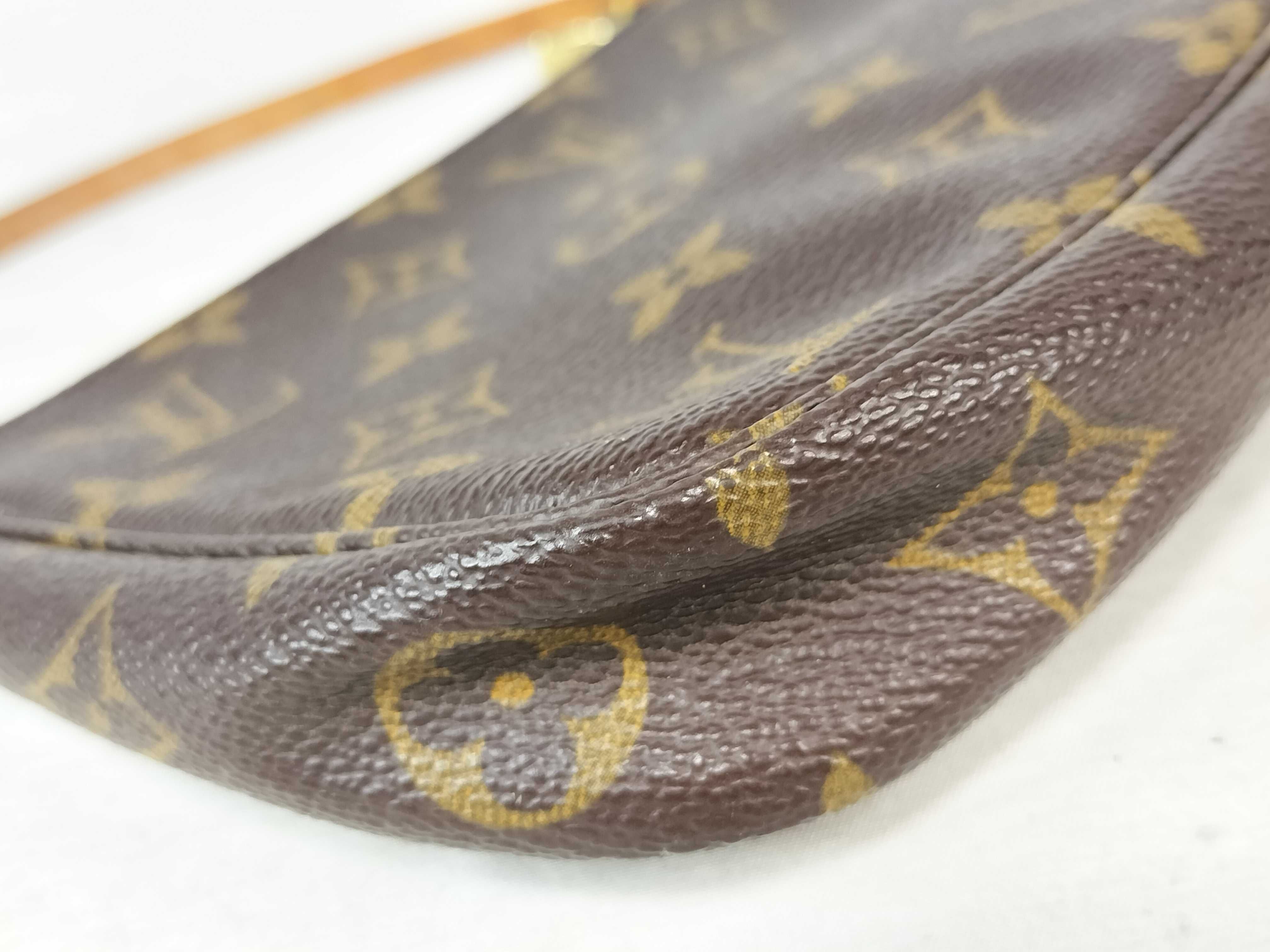 Monogram Louis Vuitton Pochette Accessoires Handbag — view 7
