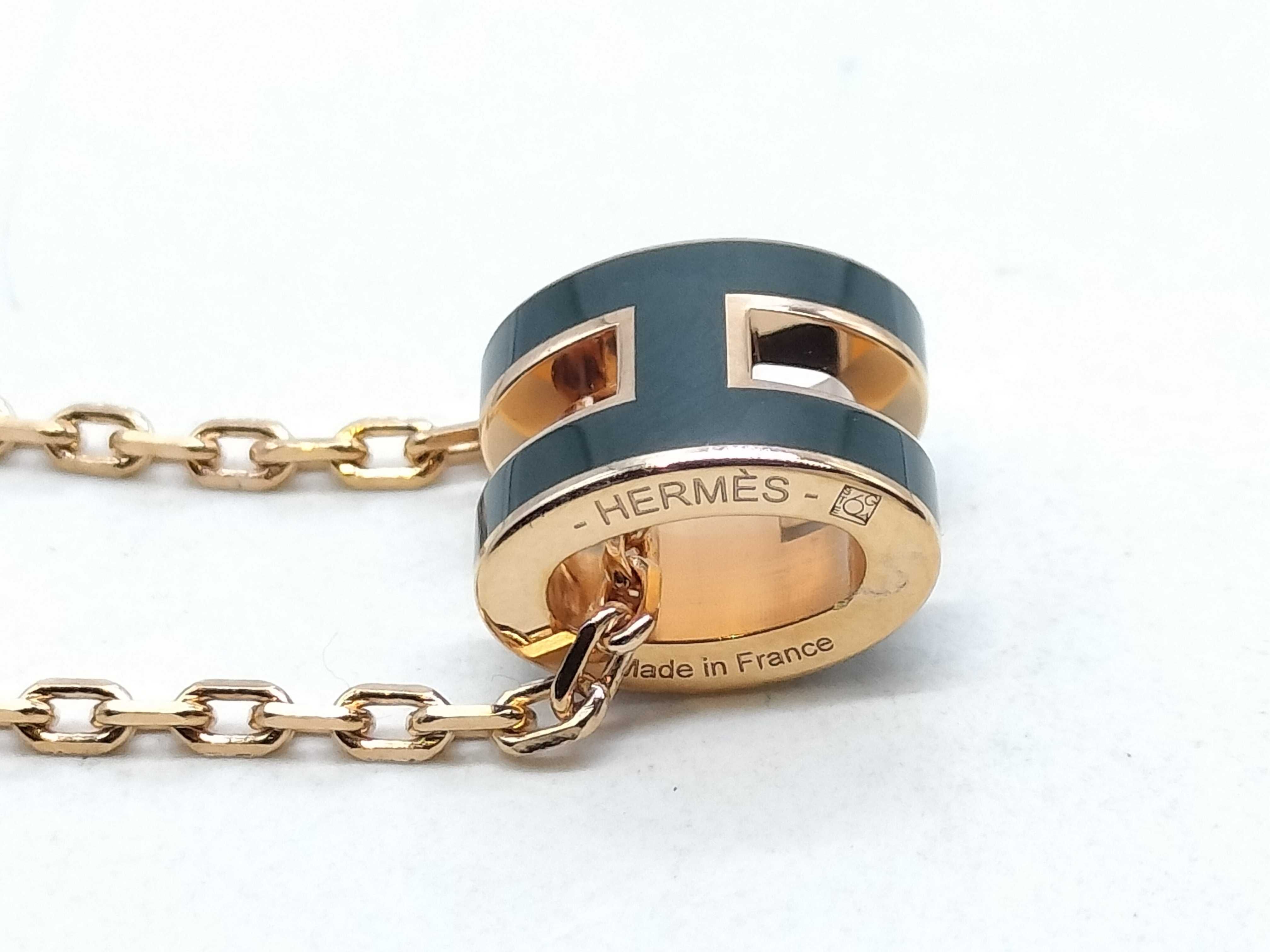 Pop H Necklace Pendant Gold x Black Necklace — view 2