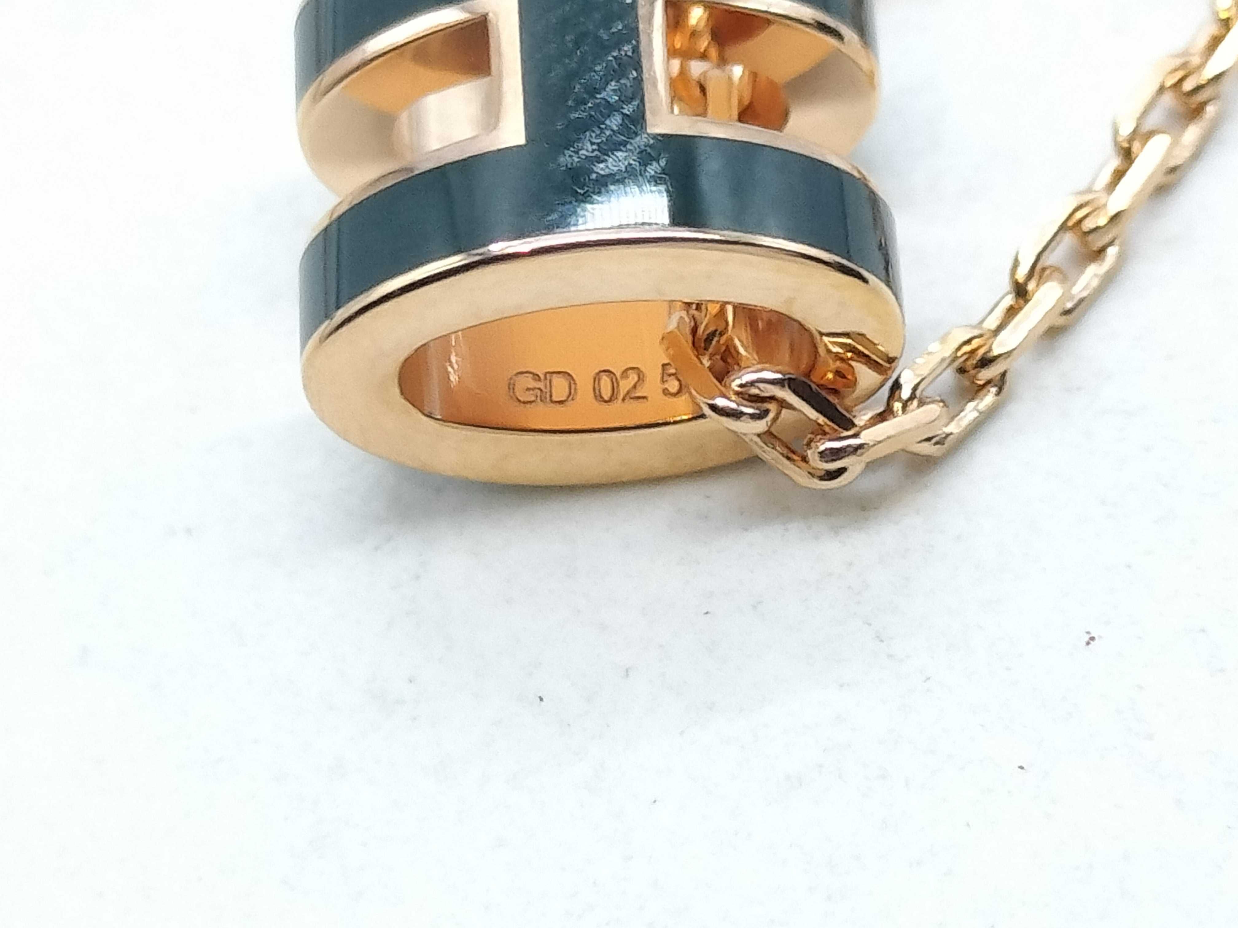 Pop H Necklace Pendant Gold x Black Necklace — view 4