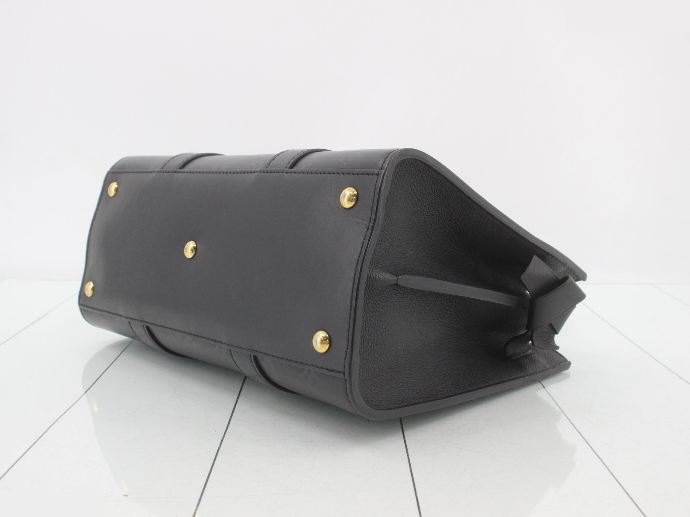 Very Tote MM Noir Handbag — view 6