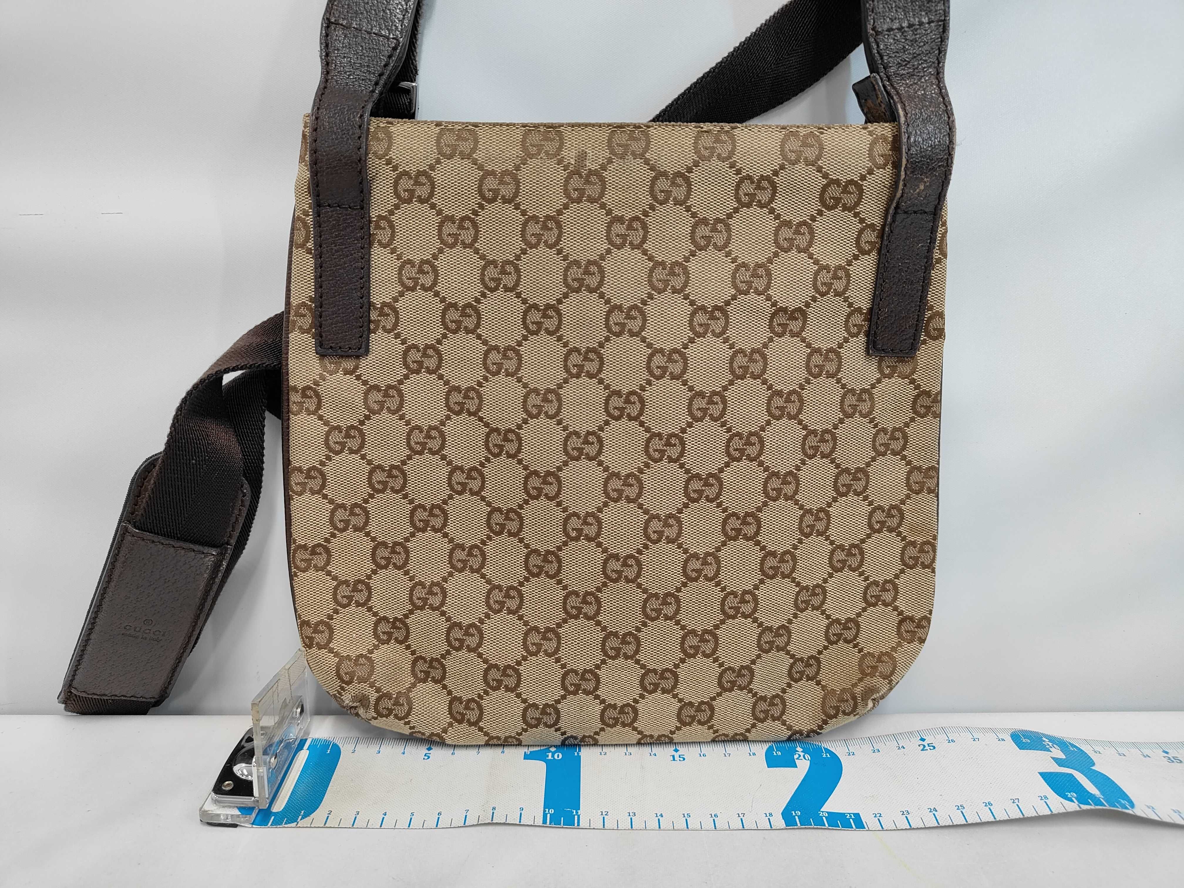 GG Canvas Shoulder Bag — view 2