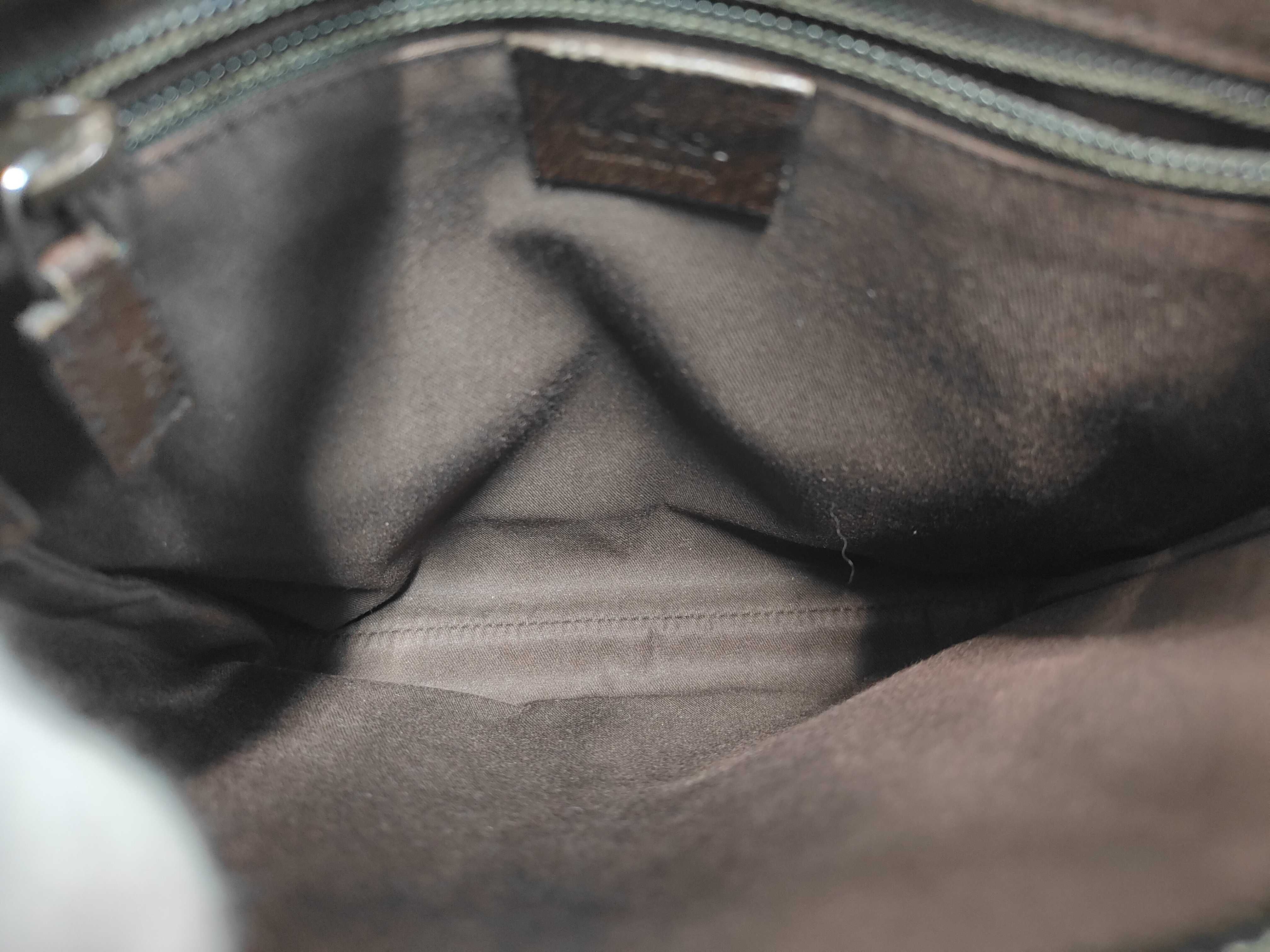 GG Canvas Shoulder Bag — view 9