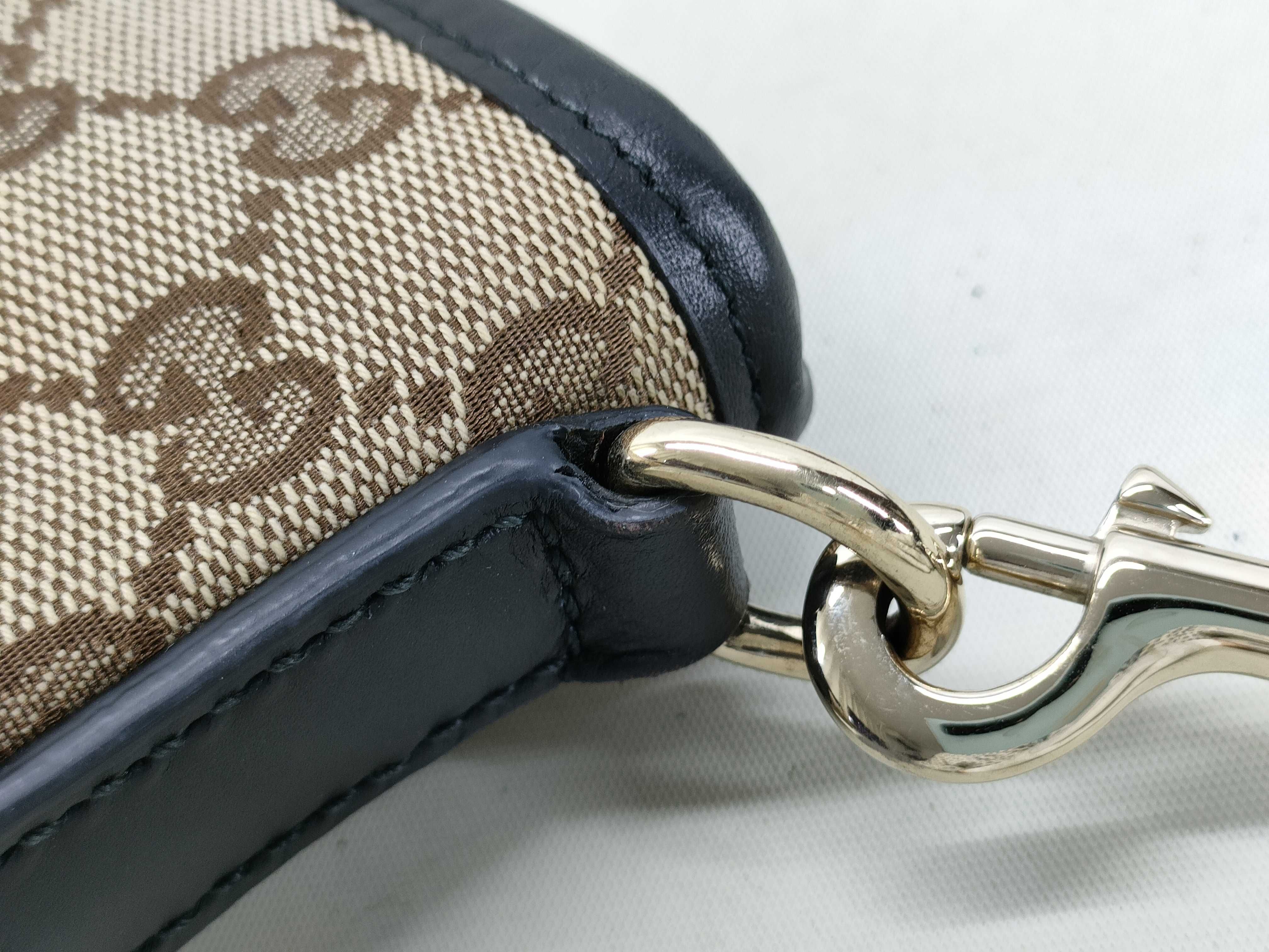 GG Canvas Shoulder Bag 388926 — view 6