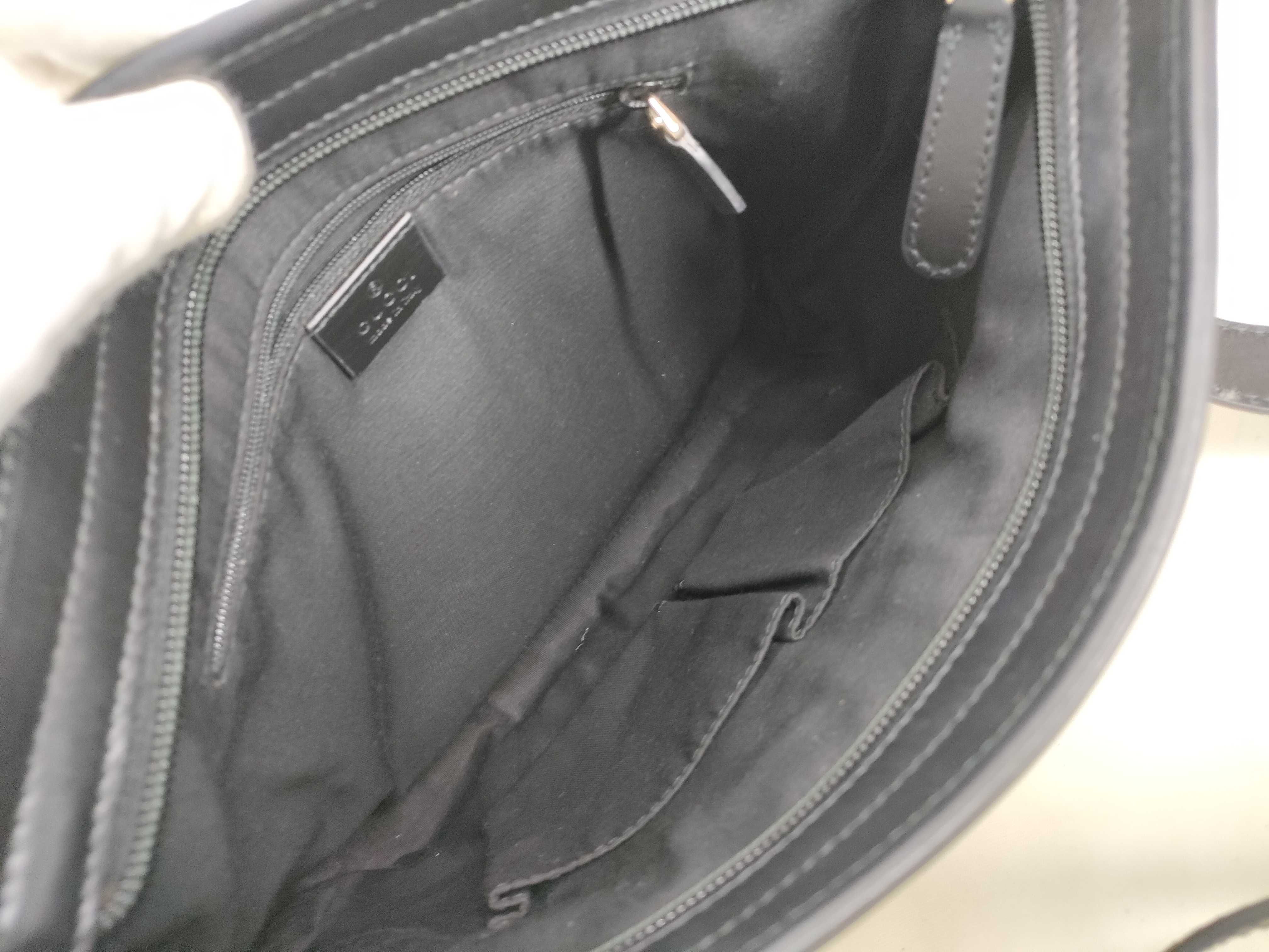GG Canvas Shoulder Bag 388926 — view 8