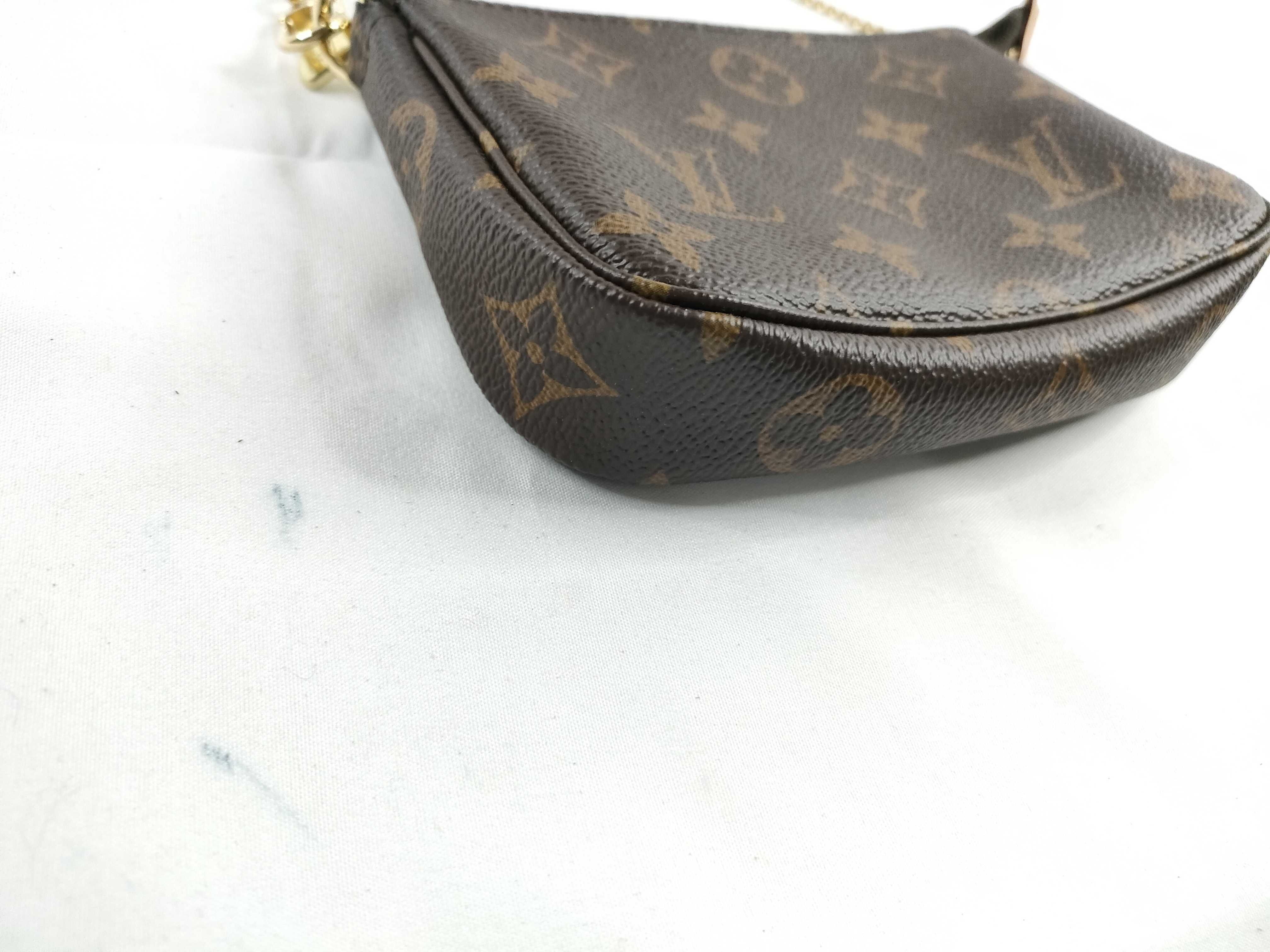Monogram Pochette Accessoires Monogram M58009 Pouch — view 3