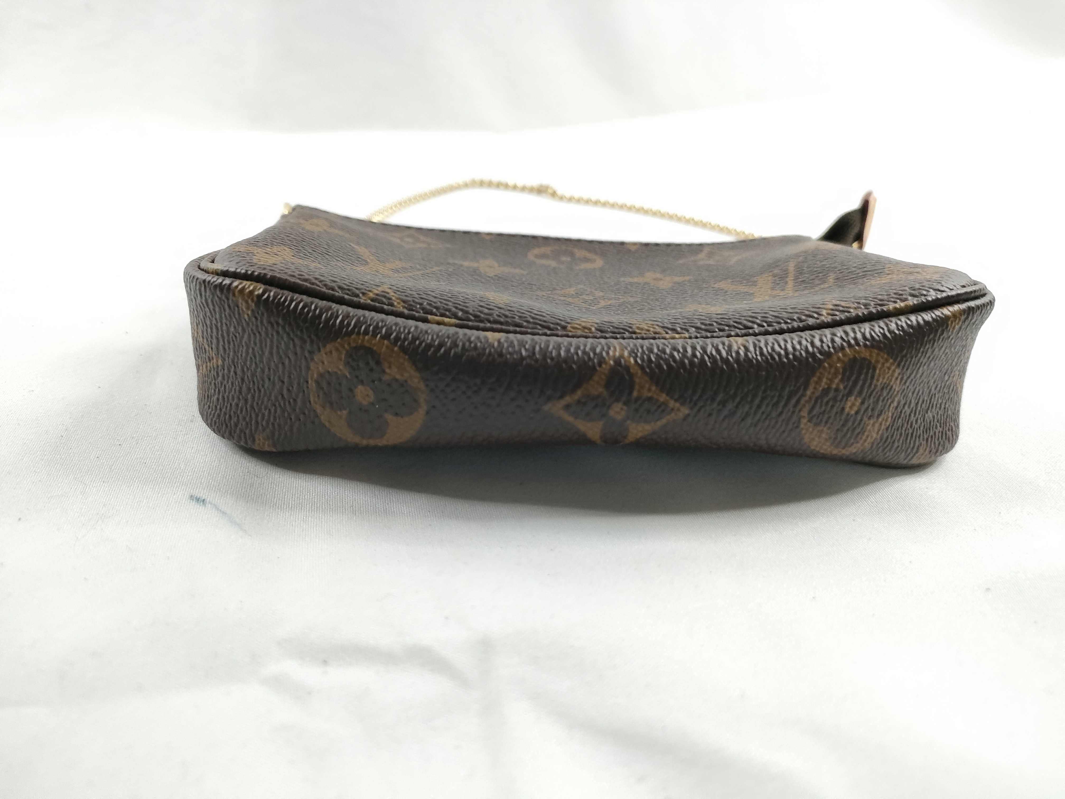 Monogram Pochette Accessoires Monogram M58009 Pouch — view 4