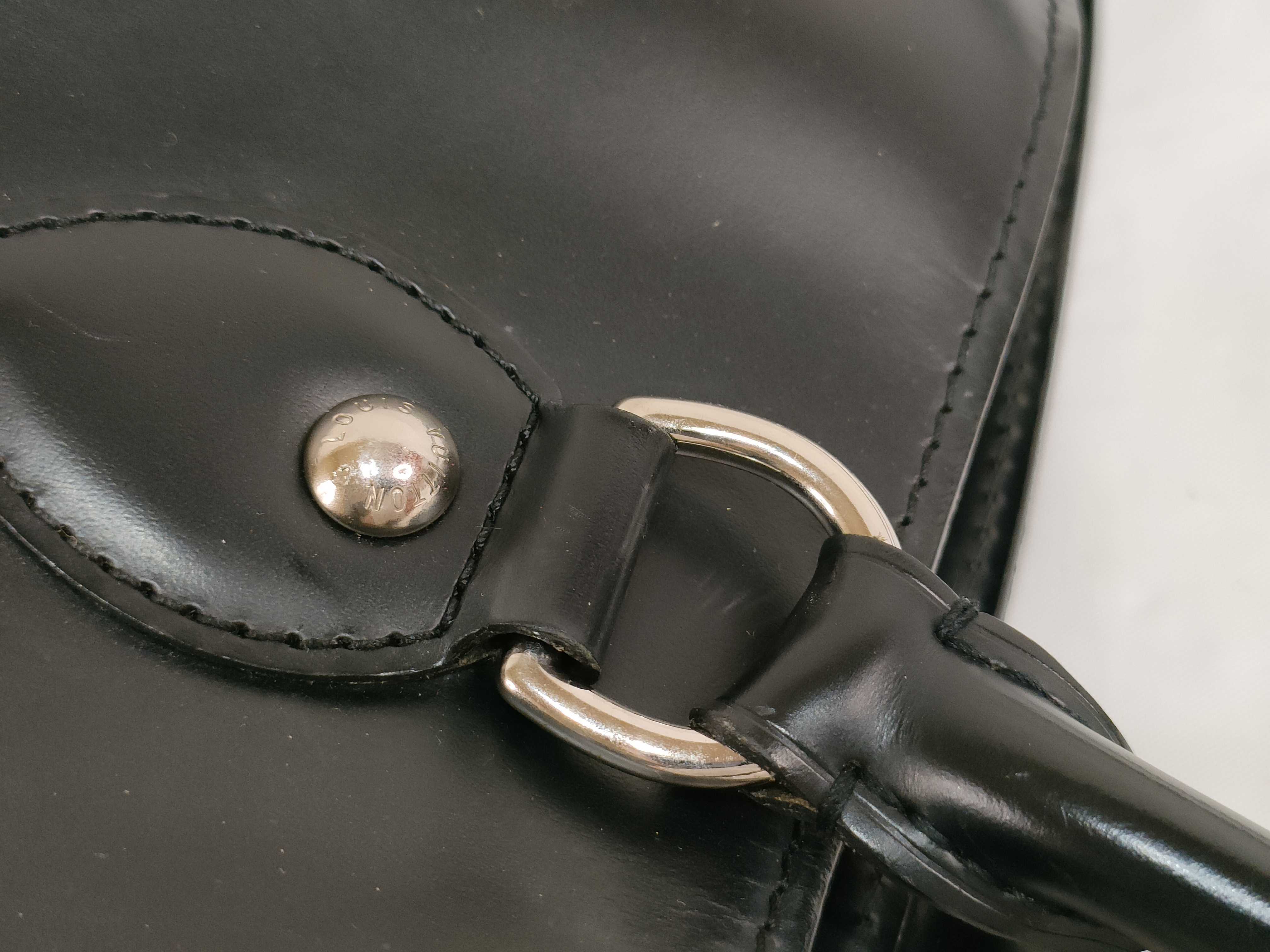 Epi Passy GM Black M59252 Handbag — view 5