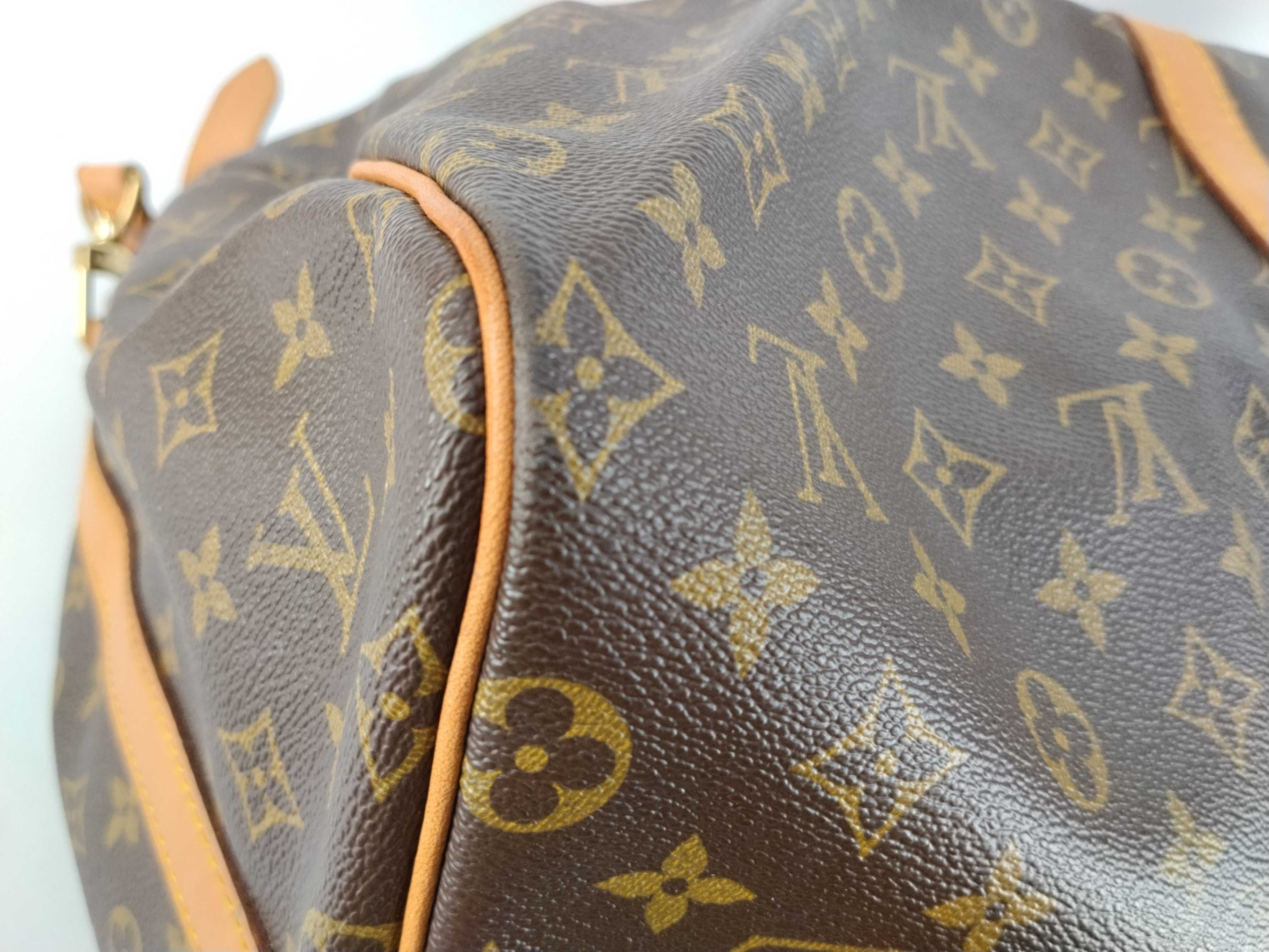 Monogram Keepall 55 Boston bag, bandolier, discoloration, scuffs. — view 9