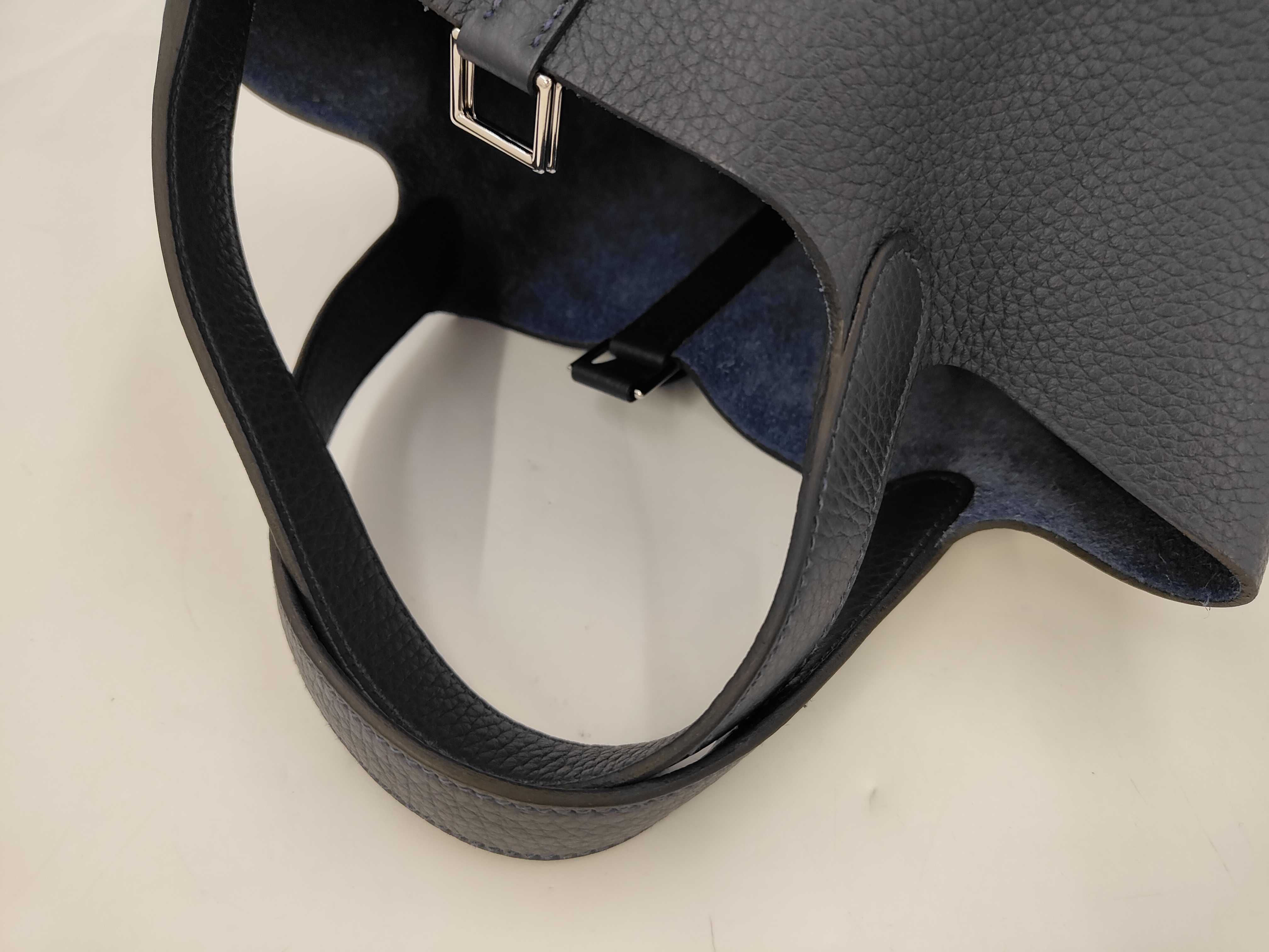 Picotin Lock 18 PM Taurillon Clemence Leather Handbag, Silver Hardware, K Stamp — view 4