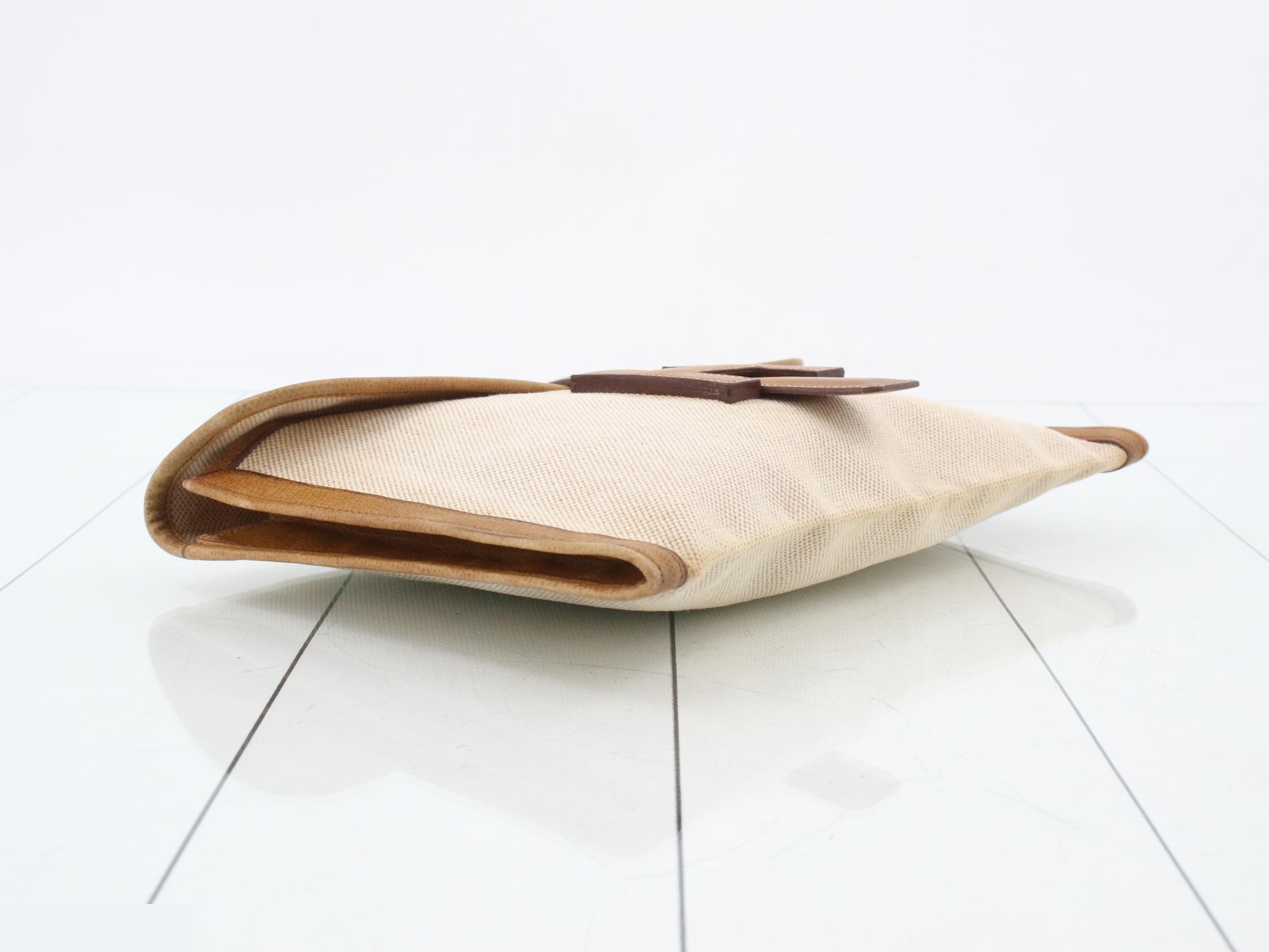 Jige PM Toile H Clutch Bag H — view 5