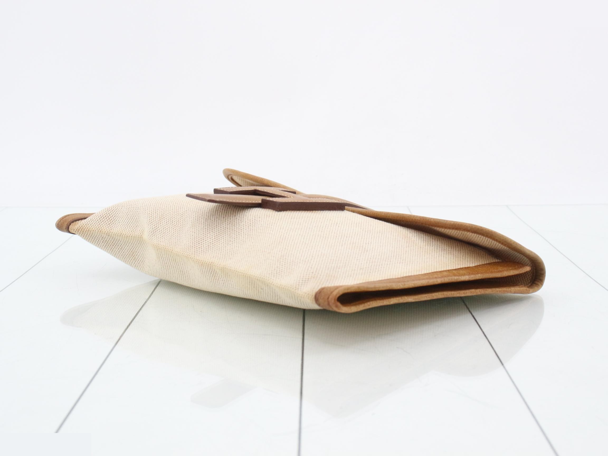 Jige PM Toile H Clutch Bag H — view 6