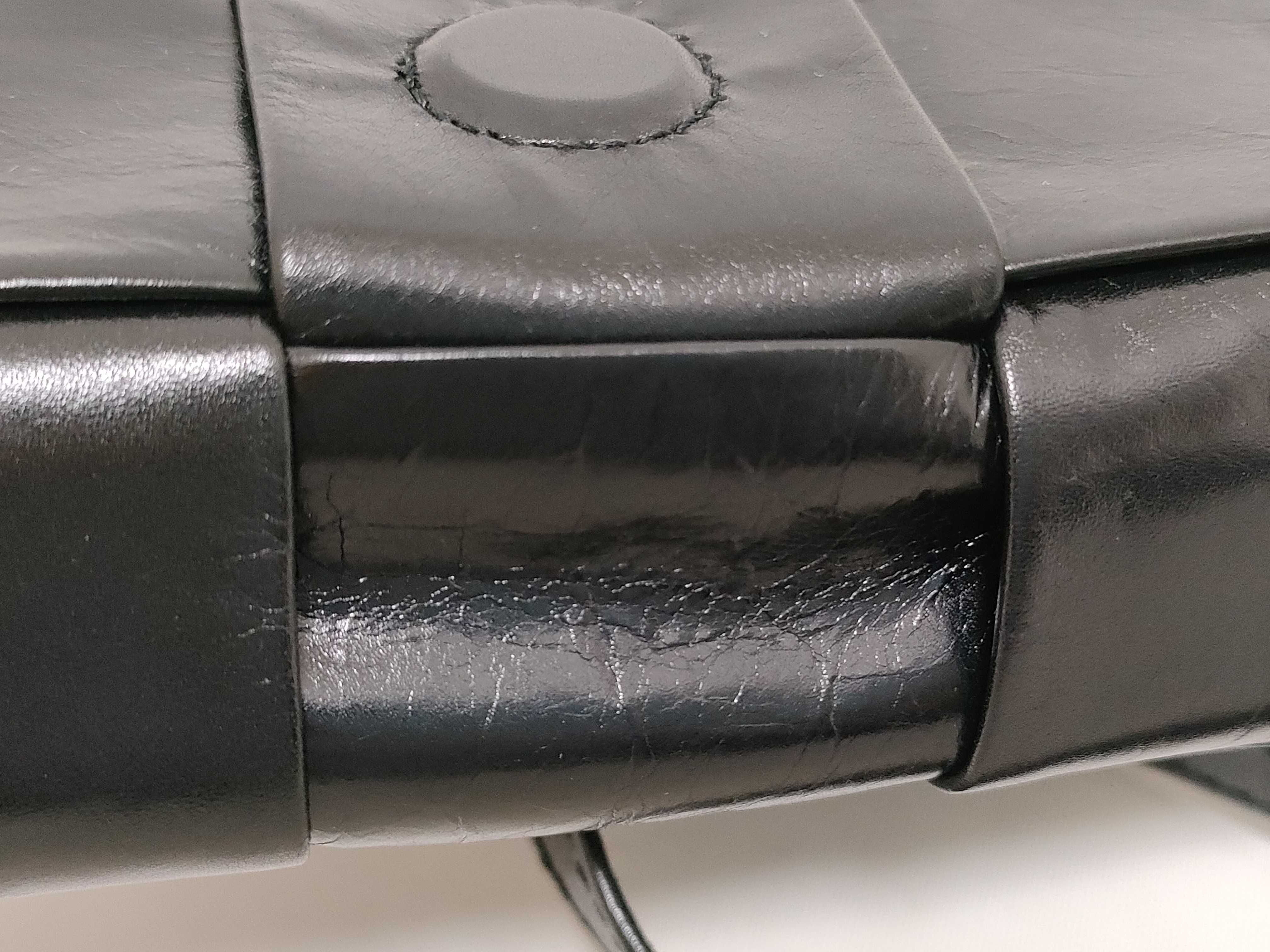 Intrecciato Bottega Maxi Intrecciato Shoulder Bag — view 13