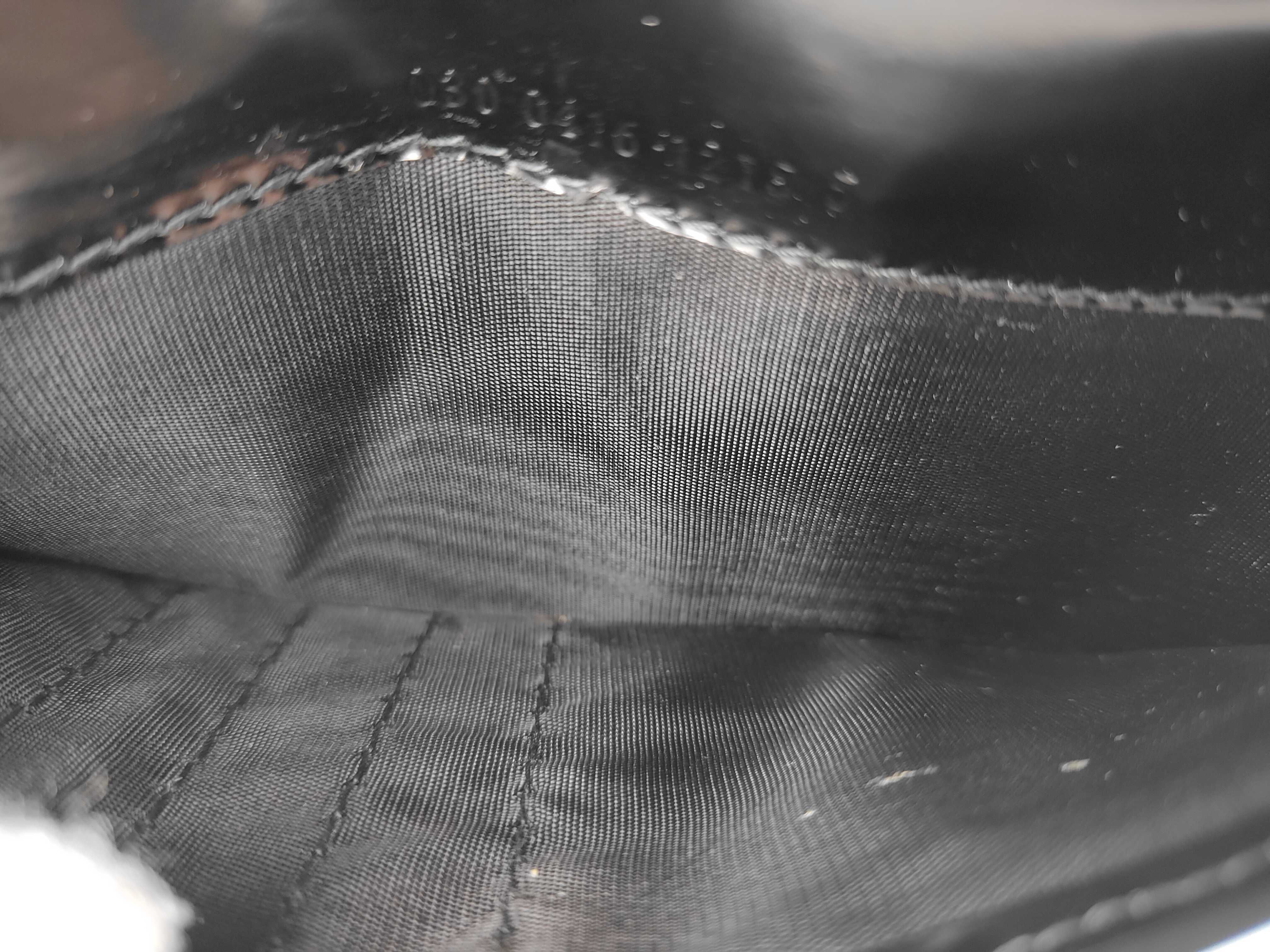 Long Wallet / Patent Leather Billfold — view 13