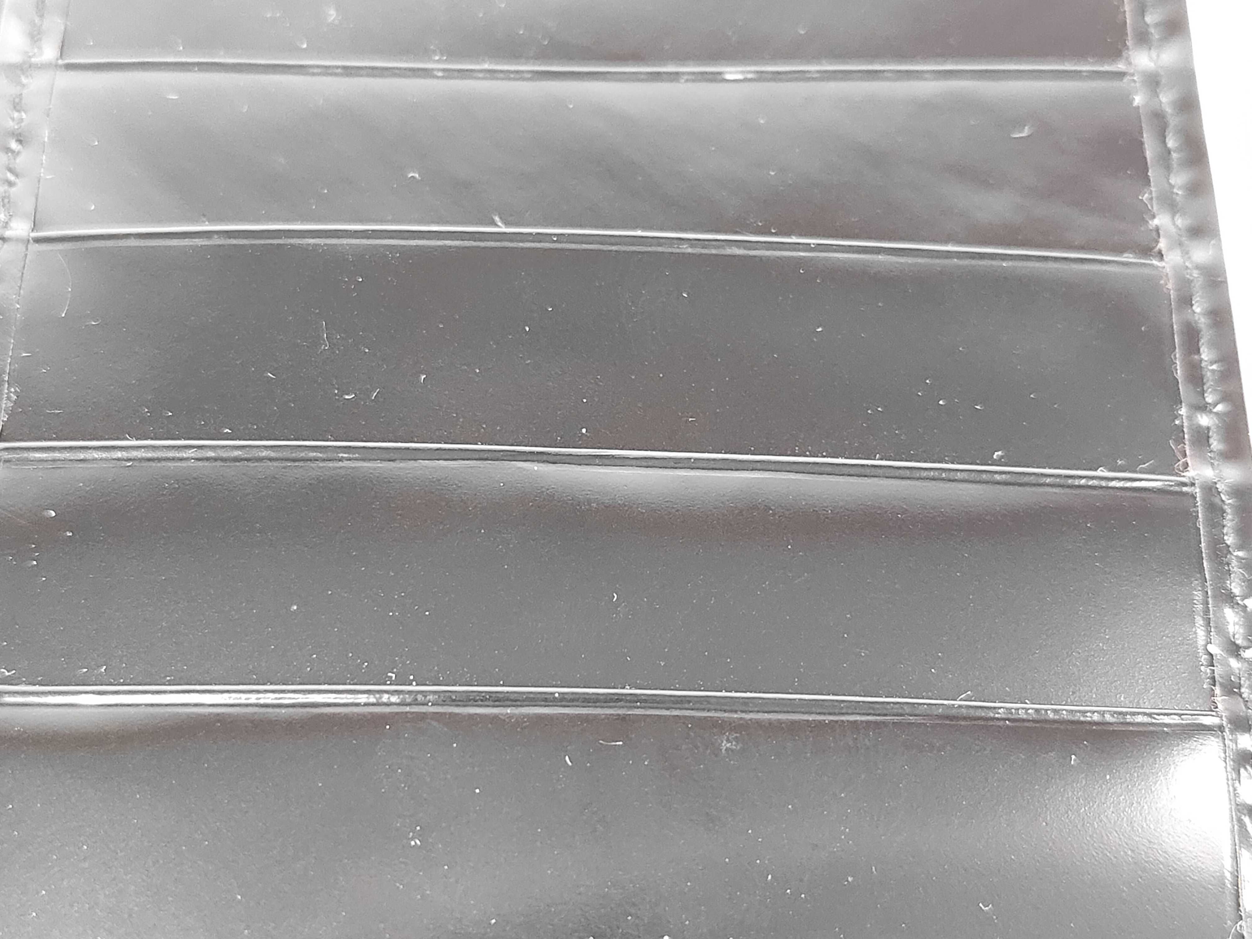 Long Wallet / Patent Leather Billfold — view 9
