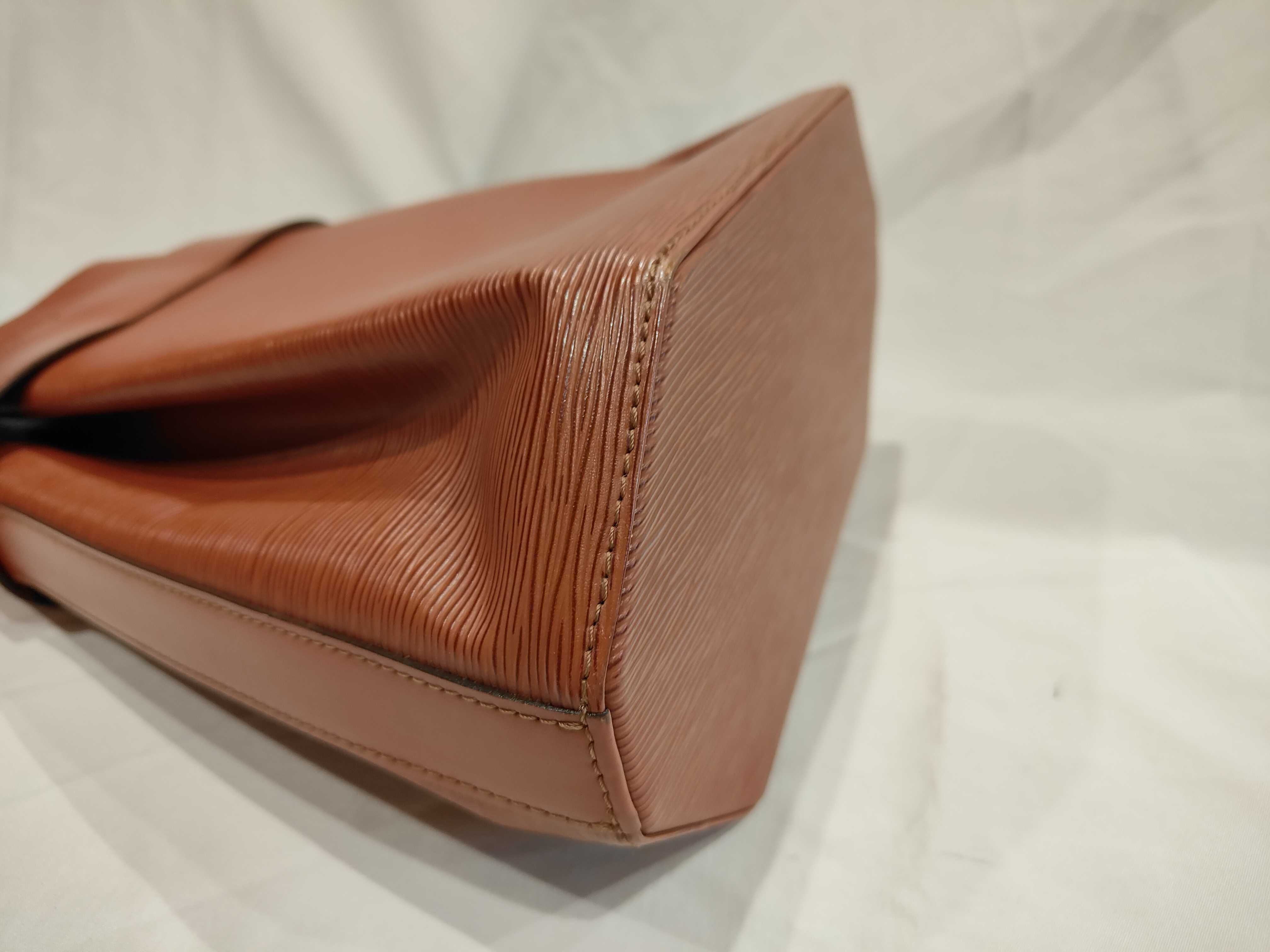 Epi Sac Depaule Shoulder Bag — view 4