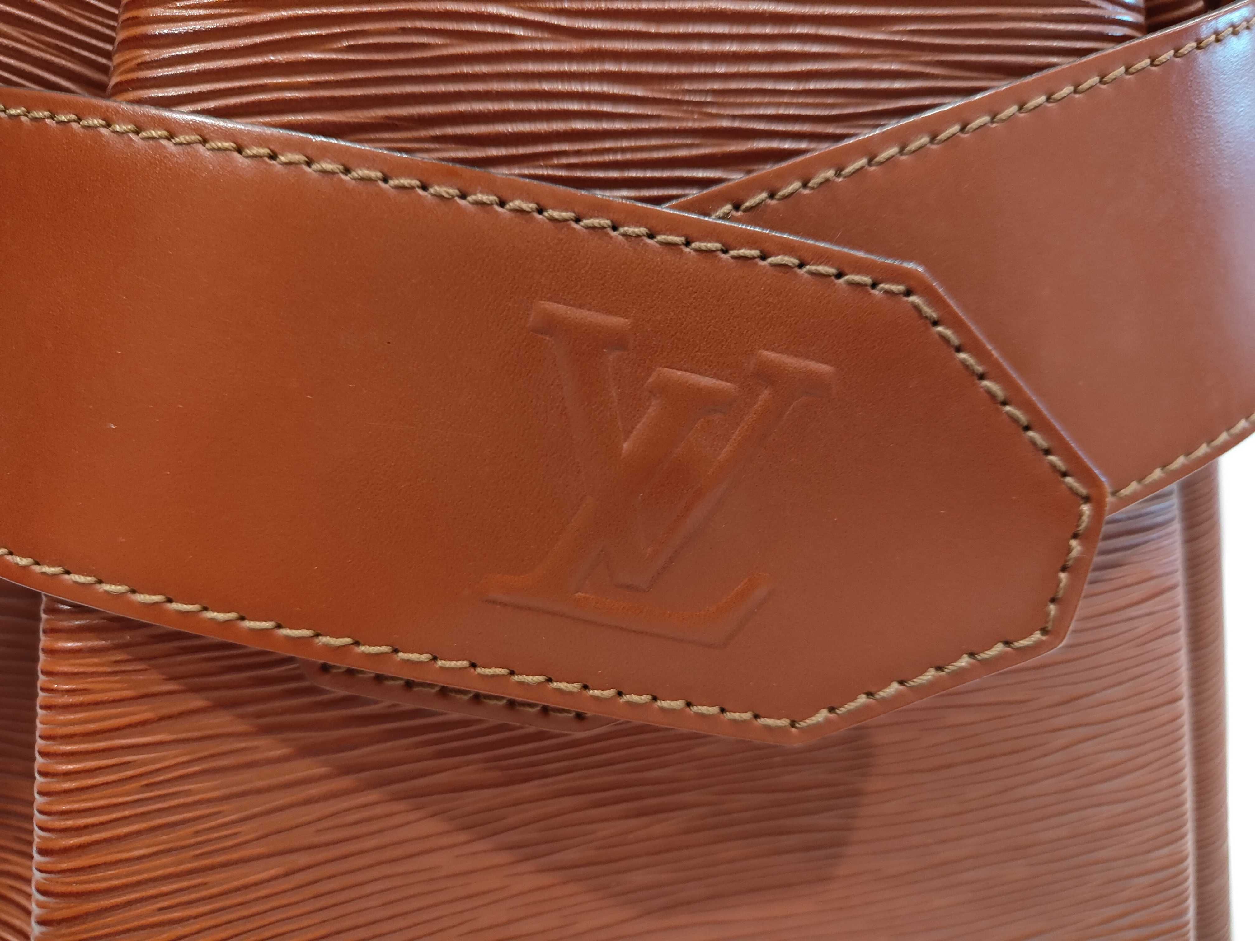 Epi Sac Depaule Shoulder Bag — view 10