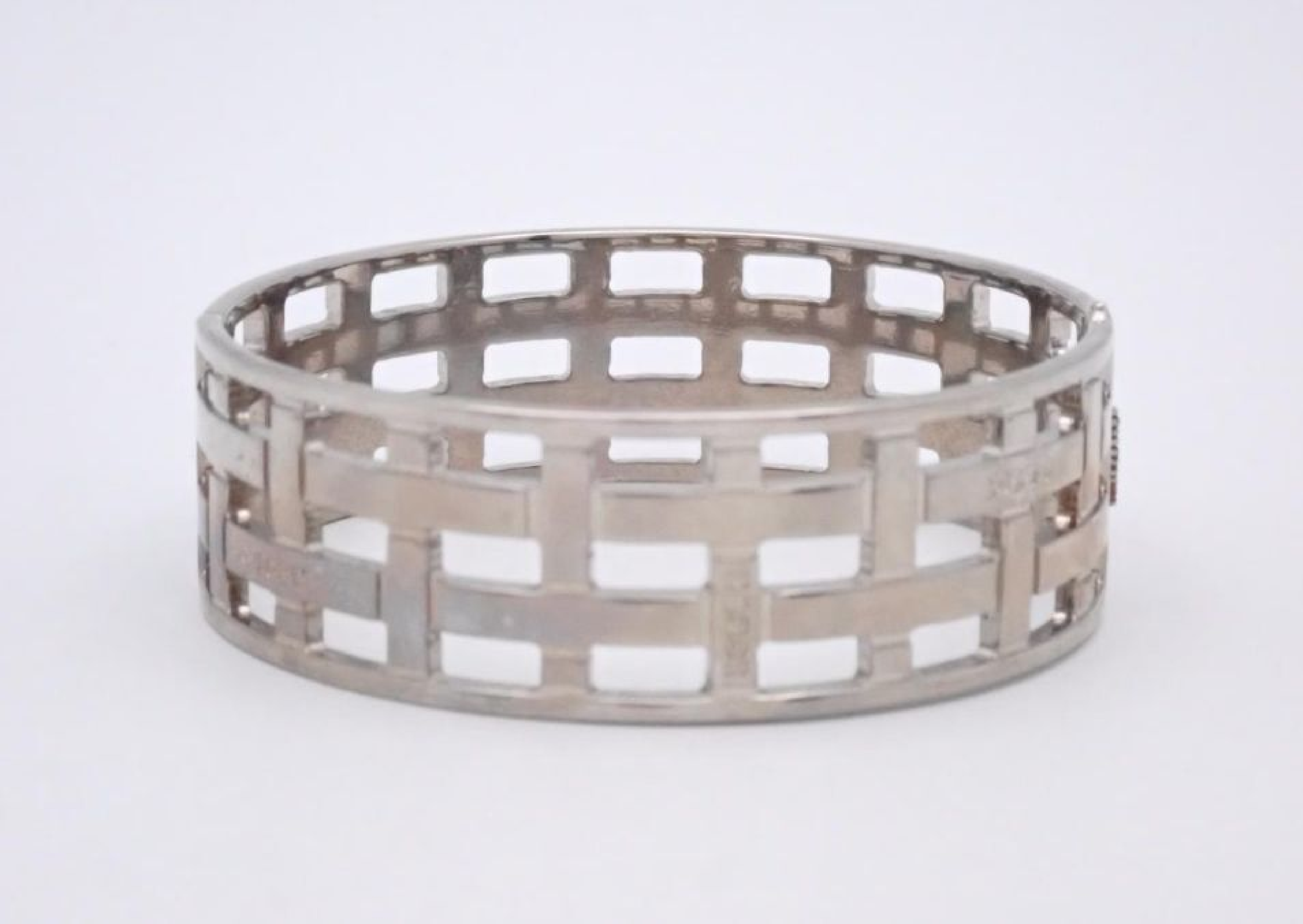 Vintage Grid Bangle (Wrist circumference approx. 18.5cm) Bracelet/Bangle — view 3