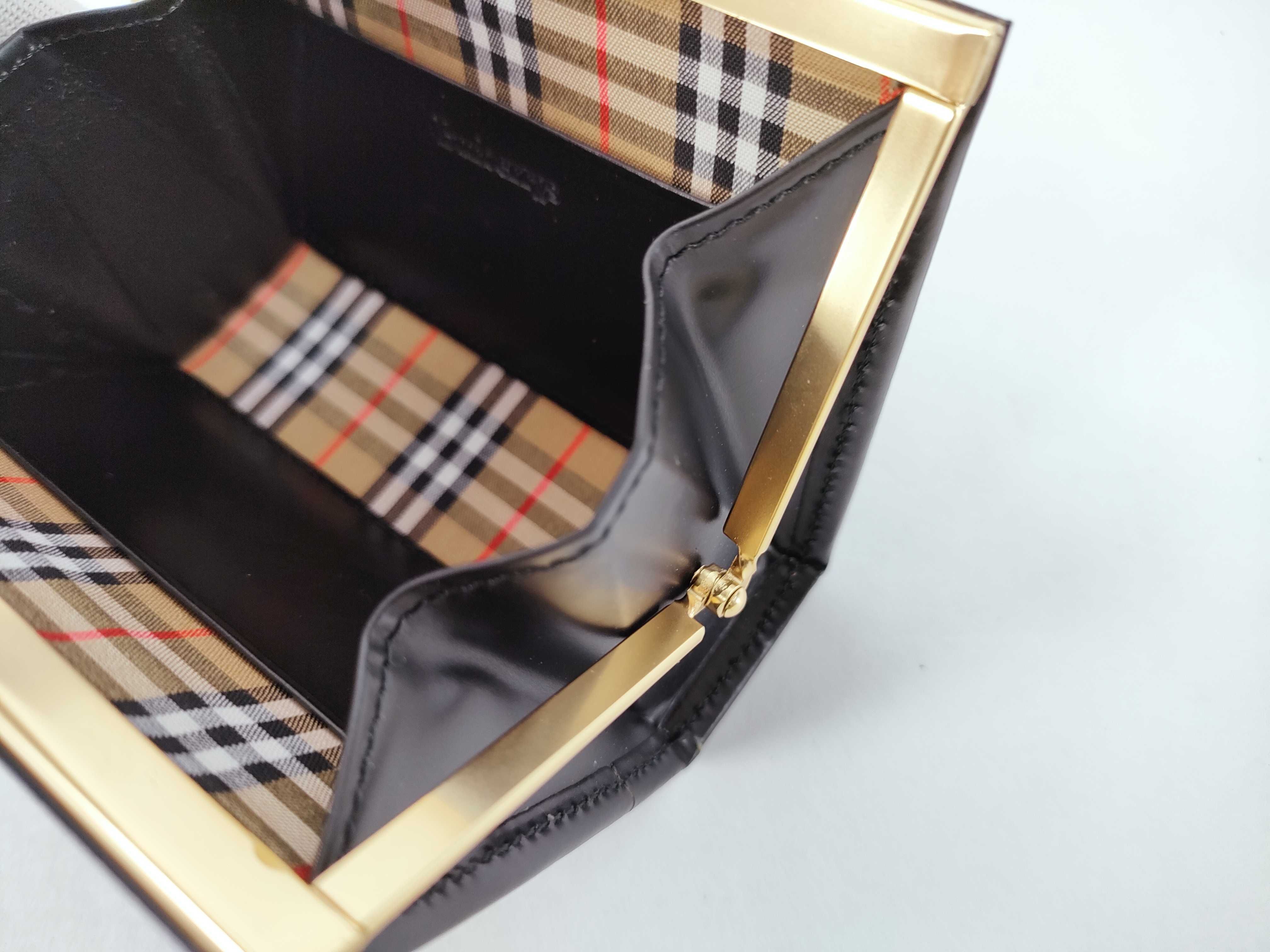 coin case — view 11