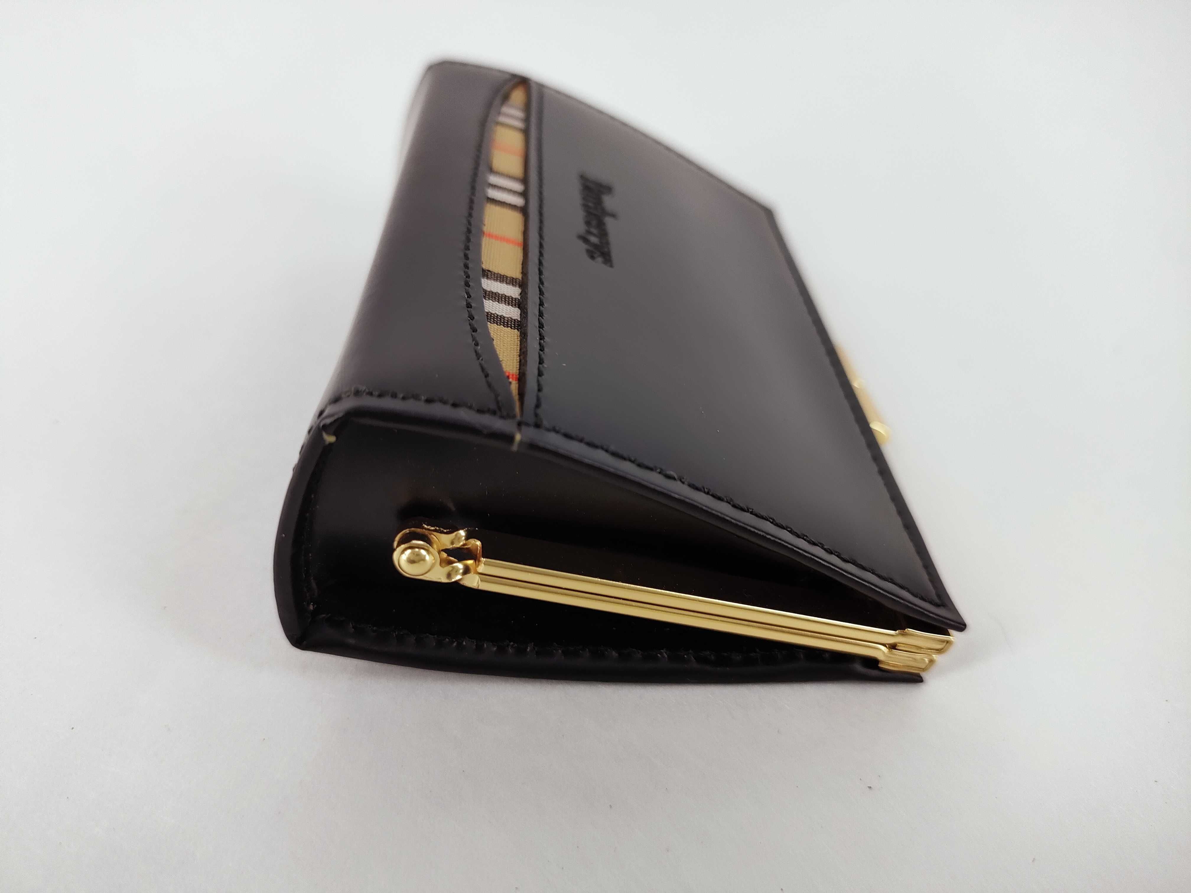 coin case — view 4