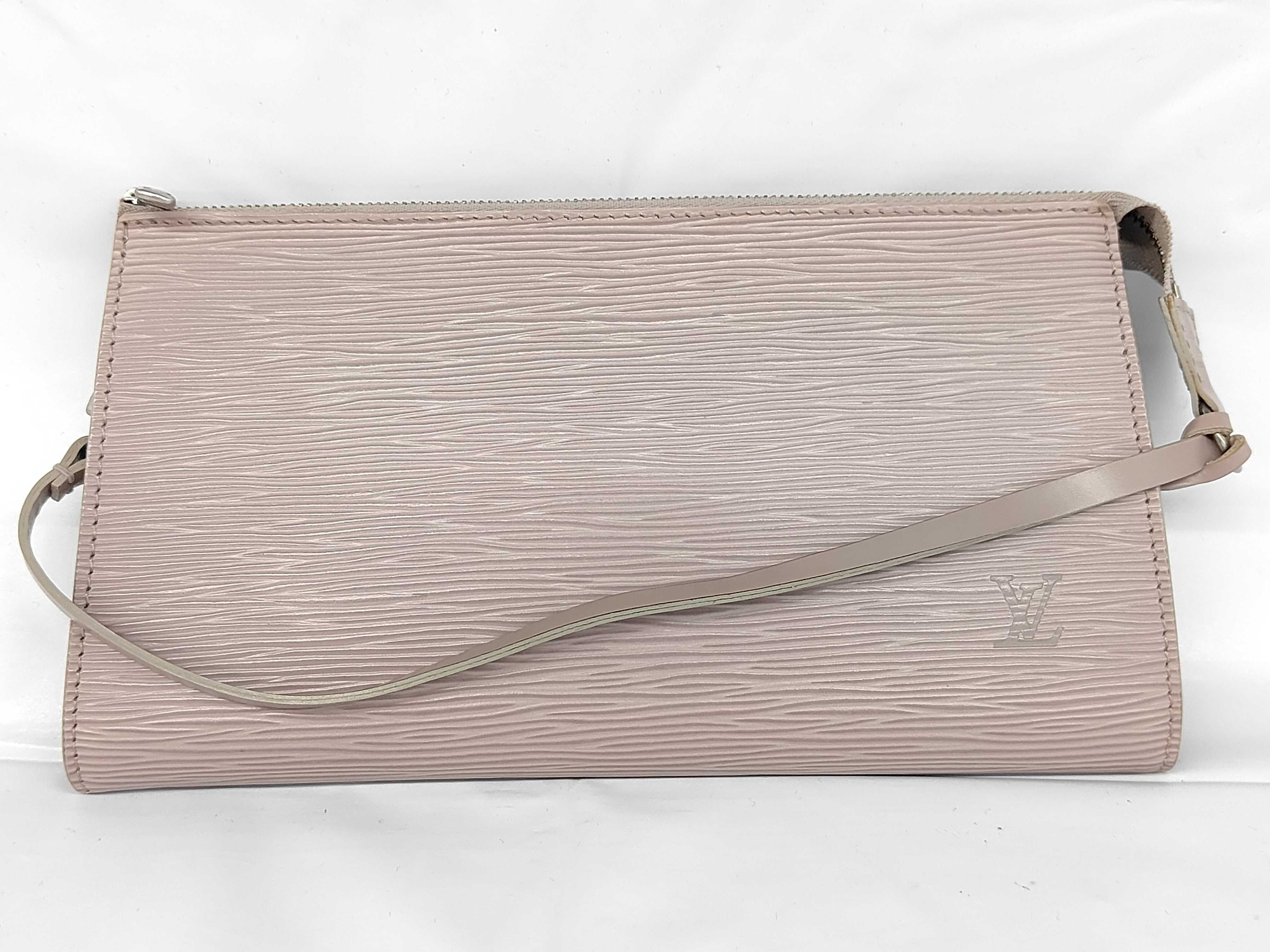 Epi Pochette Accessoires Lilac M5294B Handbag