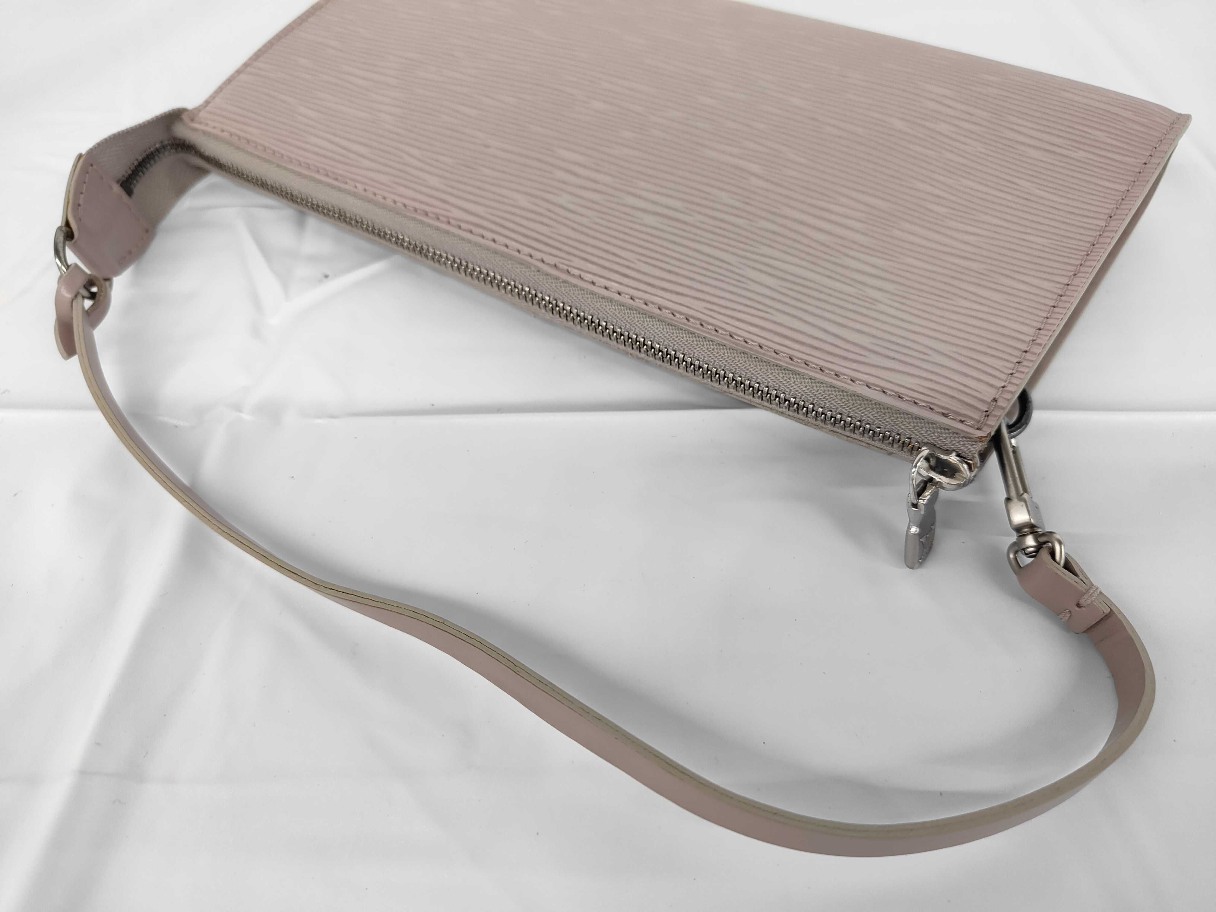 Epi Pochette Accessoires Lilac M5294B Handbag — view 3