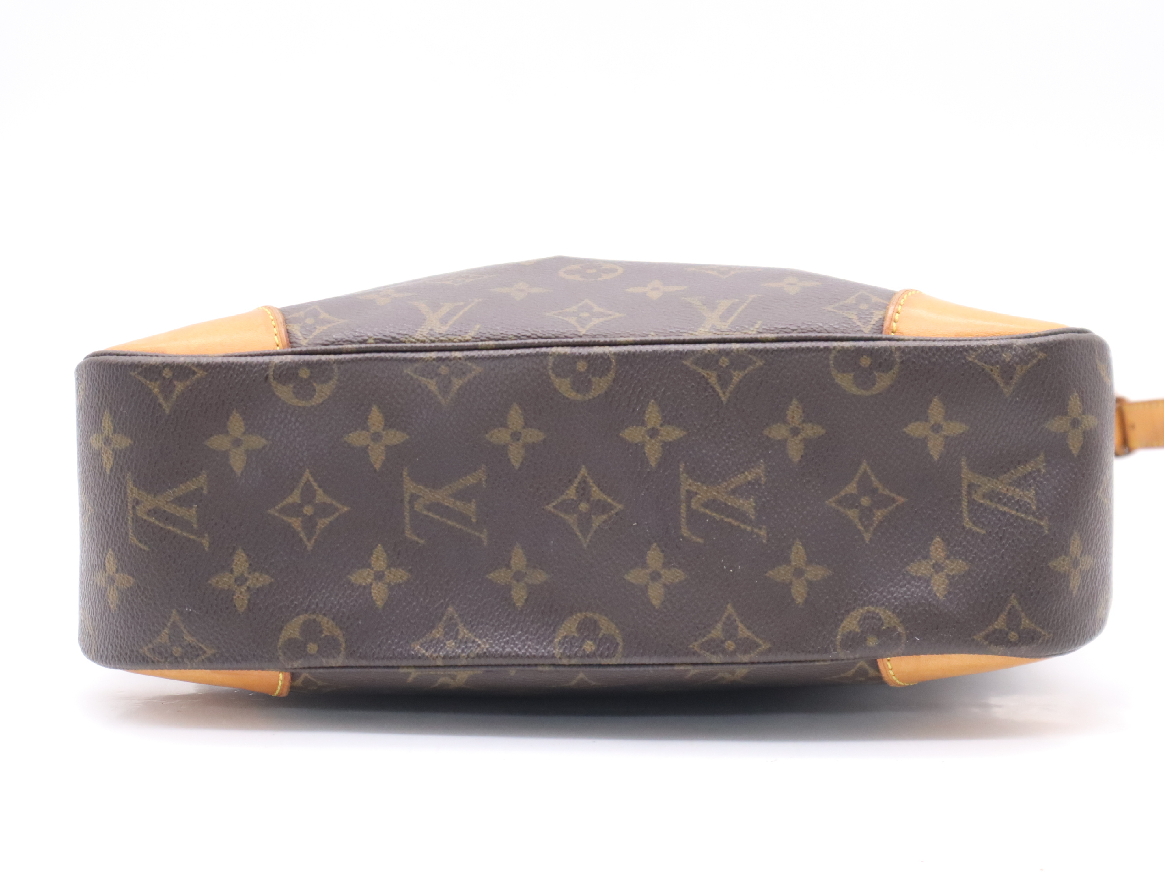 M51265 Monogram Boulogne 30 Shoulder Bag — view 4