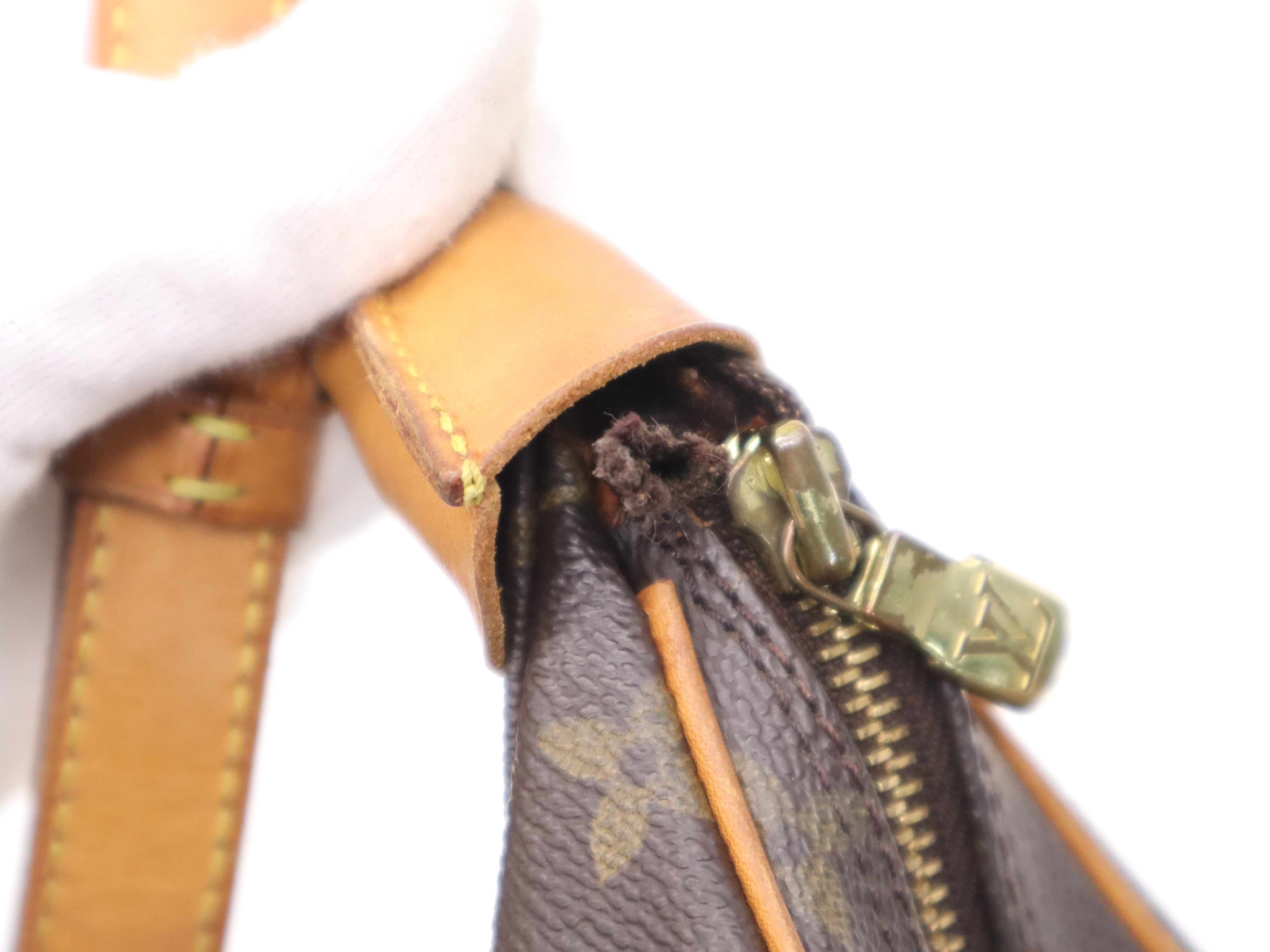 M51265 Monogram Boulogne 30 Shoulder Bag — view 9
