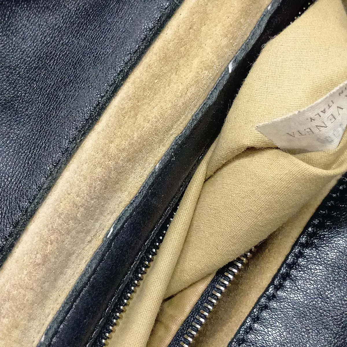 Intrecciato Leather Shoulder Bag, Black, 181347 — view 12