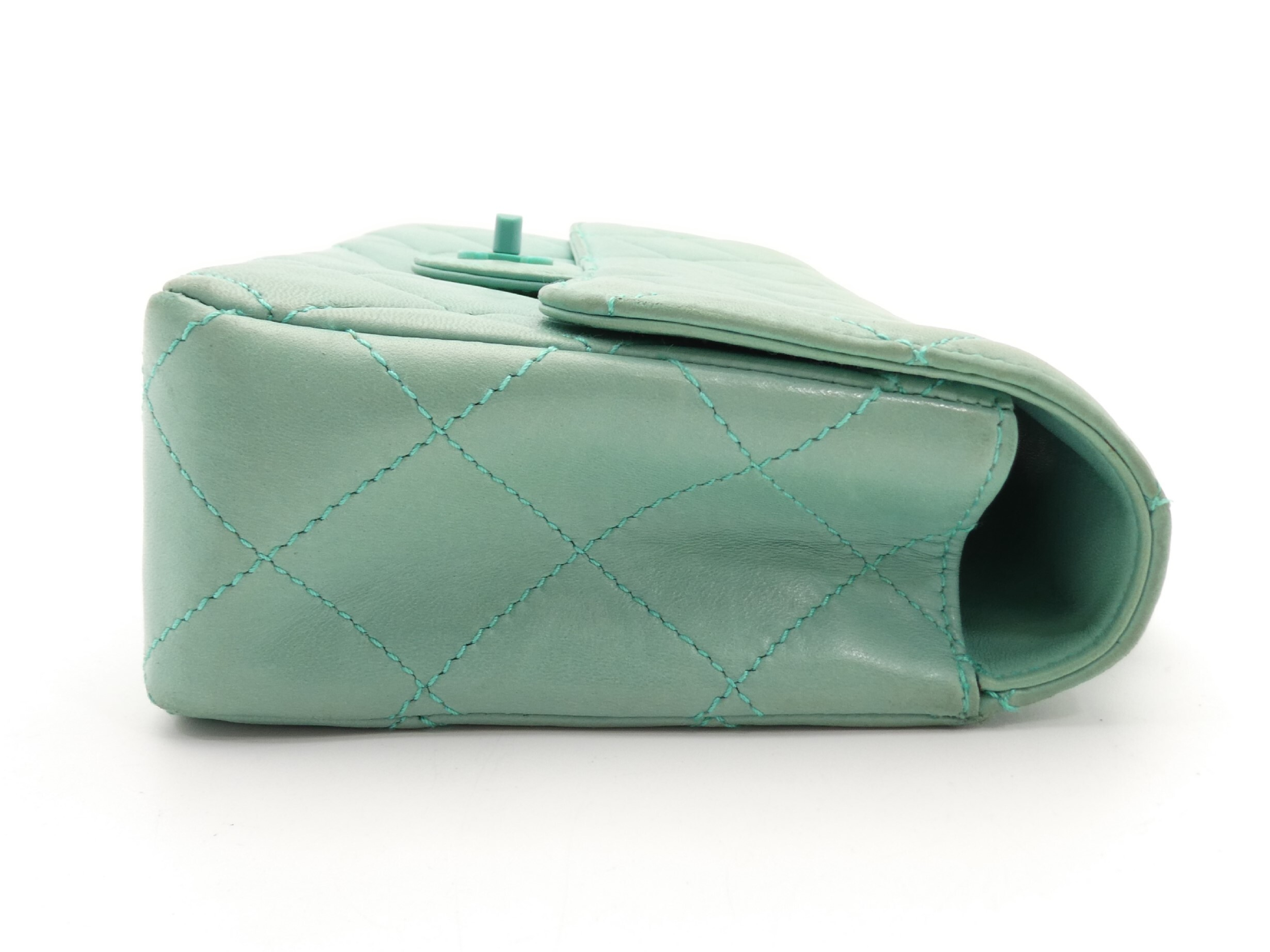 Matelassé Coco Mark Turnlock Chain Shoulder Bag — view 4