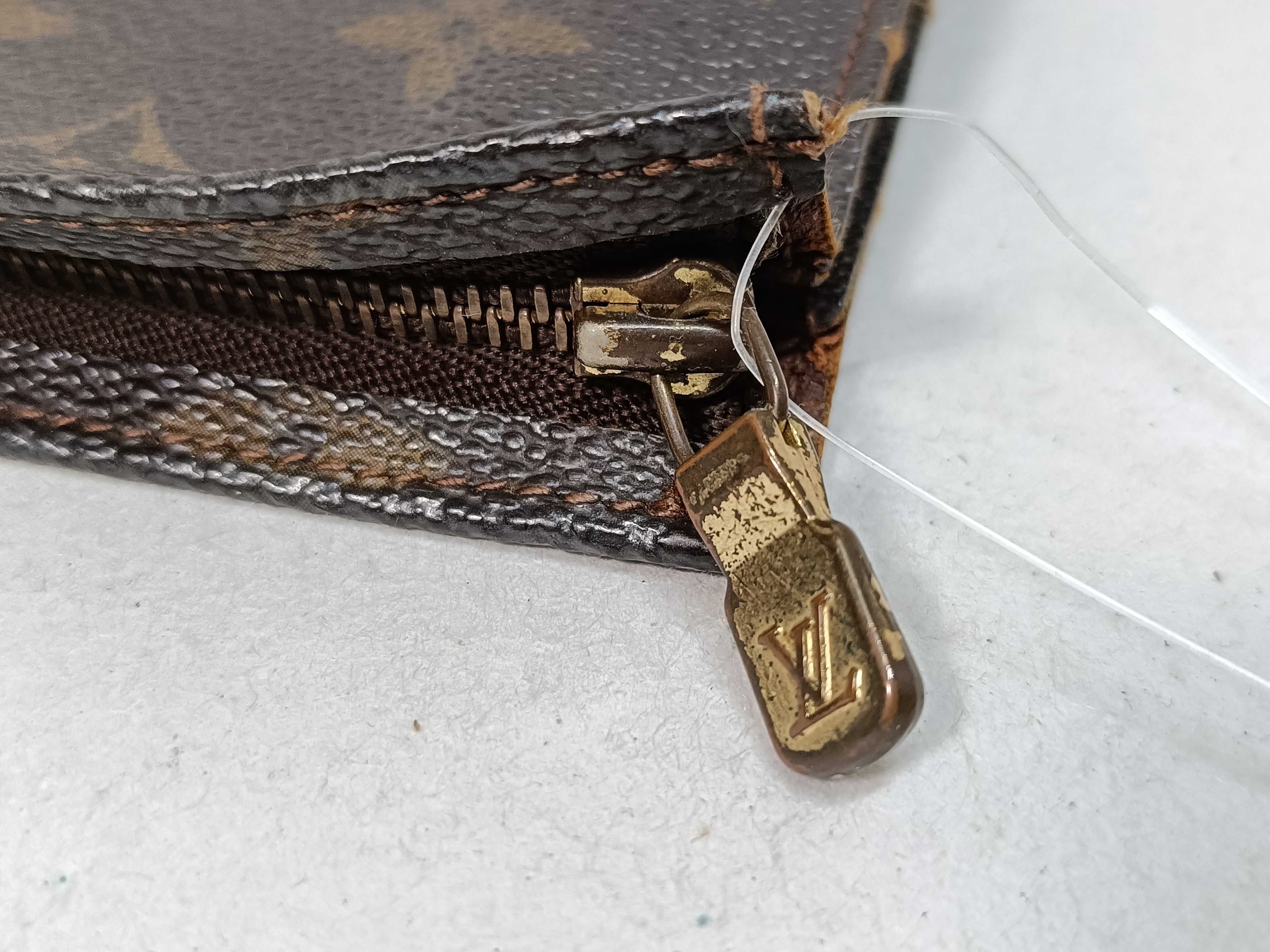 Monogram Pochette Toilette 26 M47542 Second Bag — view 5