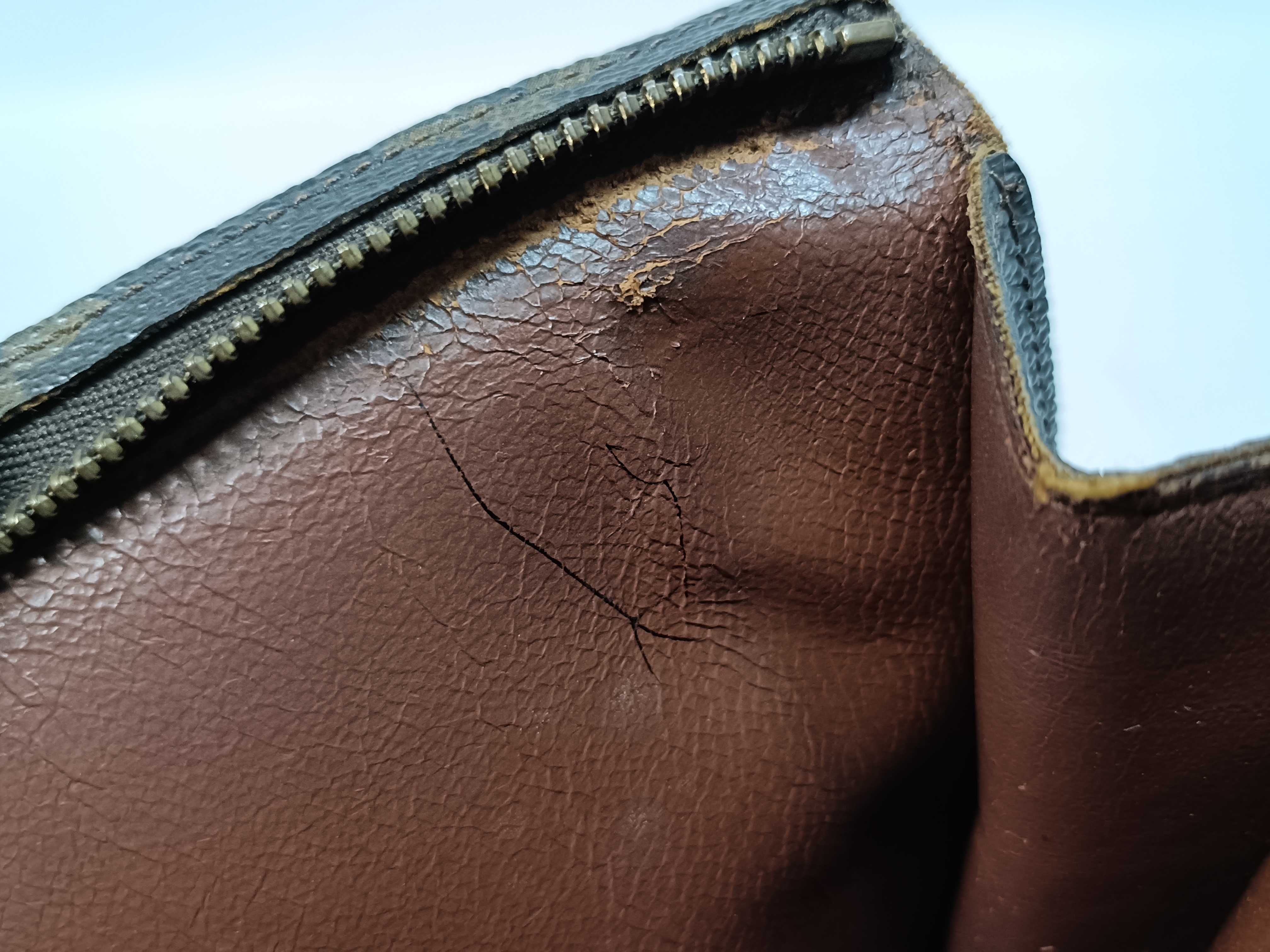 Monogram Pochette Toilette 26 M47542 Second Bag — view 10