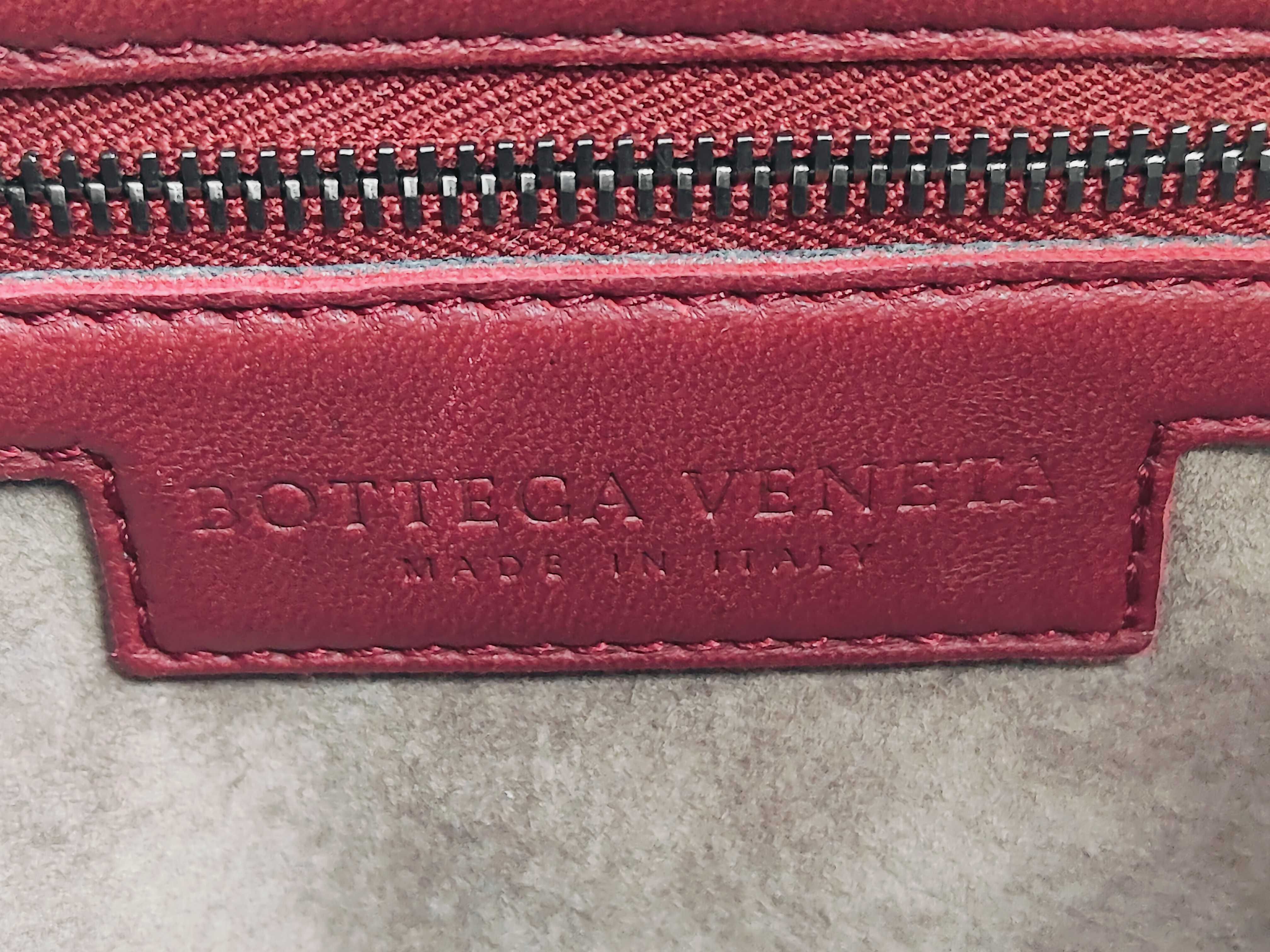 Intrecciato Hobo One Shoulder Handbag — view 9