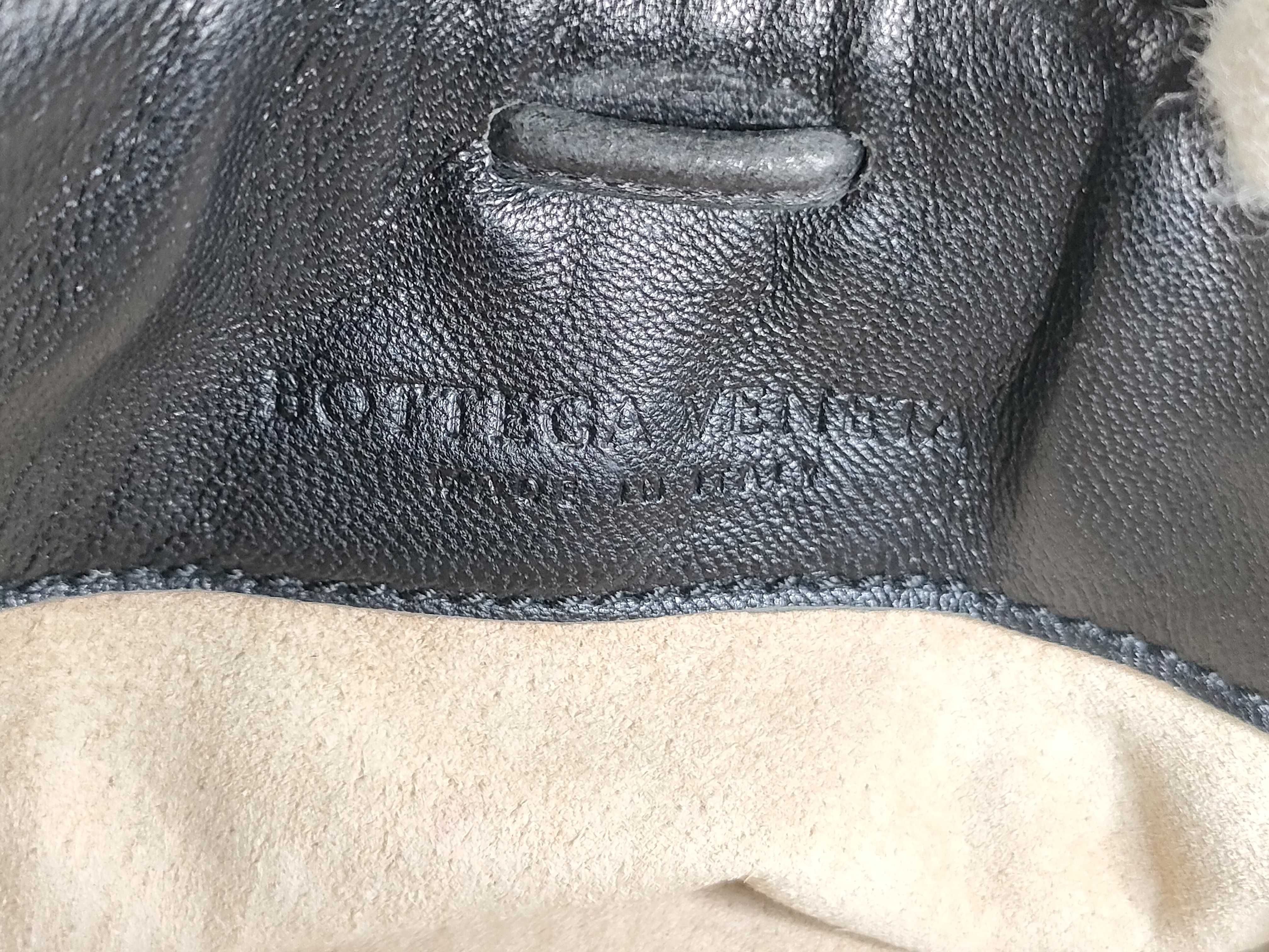 Intrecciato One-Shoulder Bag — view 11