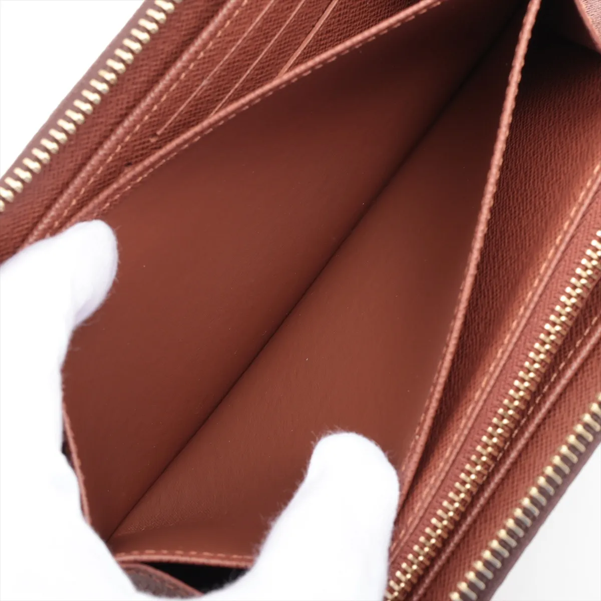 Monogram Zippy Wallet, model number unknown, brown, round zip wallet, My LV World Tour, RFID detected. — view 6