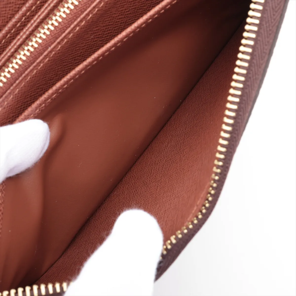 Monogram Zippy Wallet, model number unknown, brown, round zip wallet, My LV World Tour, RFID detected. — view 9