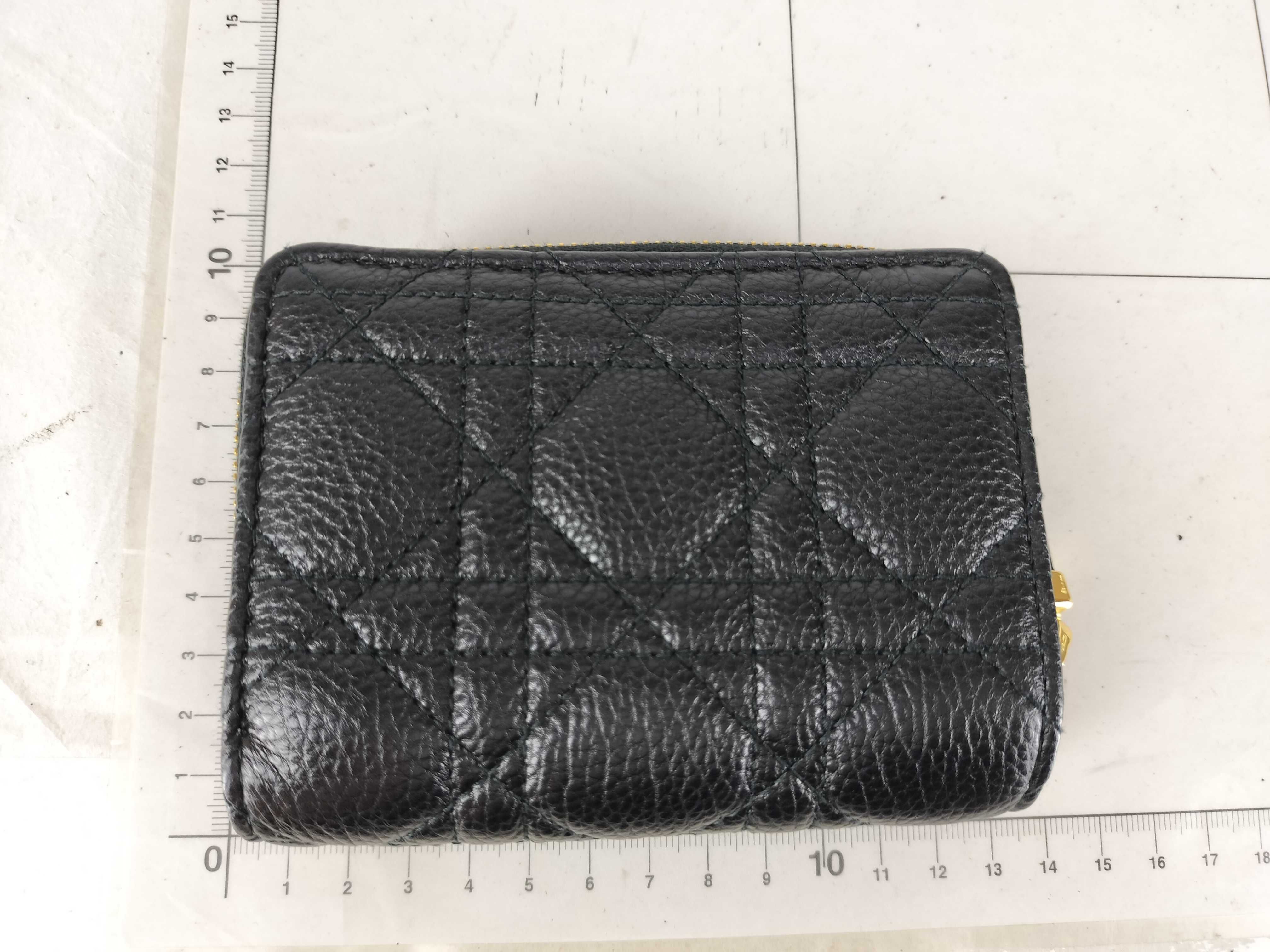 Caro Acacias Bi-fold Wallet, Cannage Calfskin, Noir (Black) — view 2