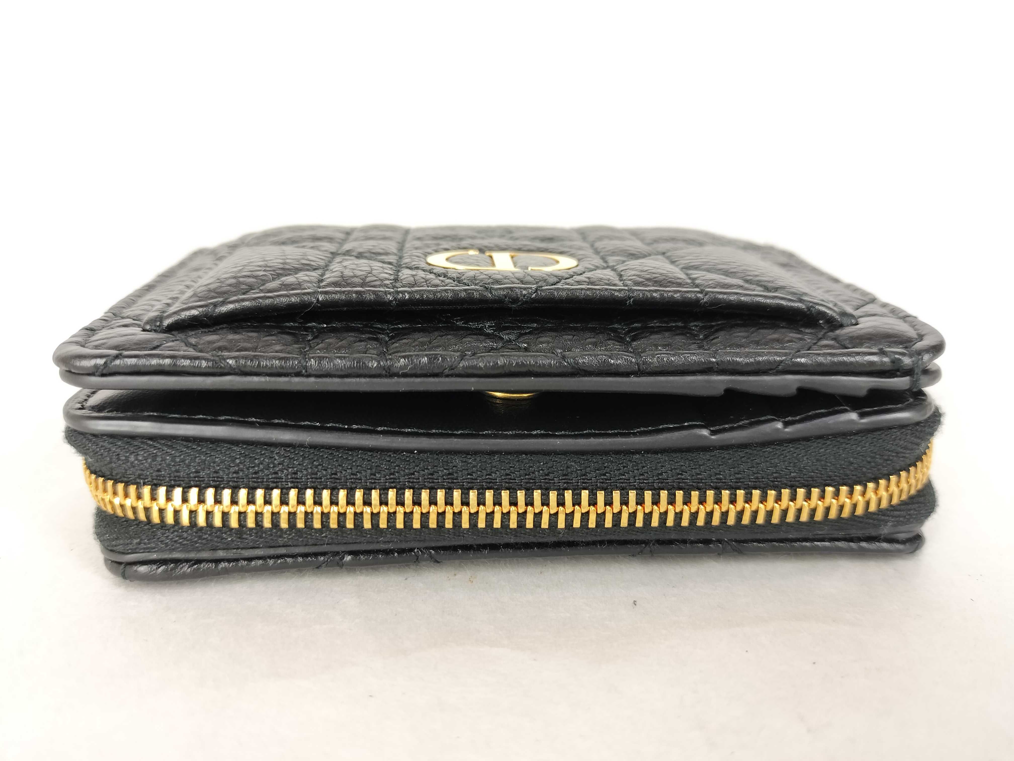 Caro Acacias Bi-fold Wallet, Cannage Calfskin, Noir (Black) — view 6