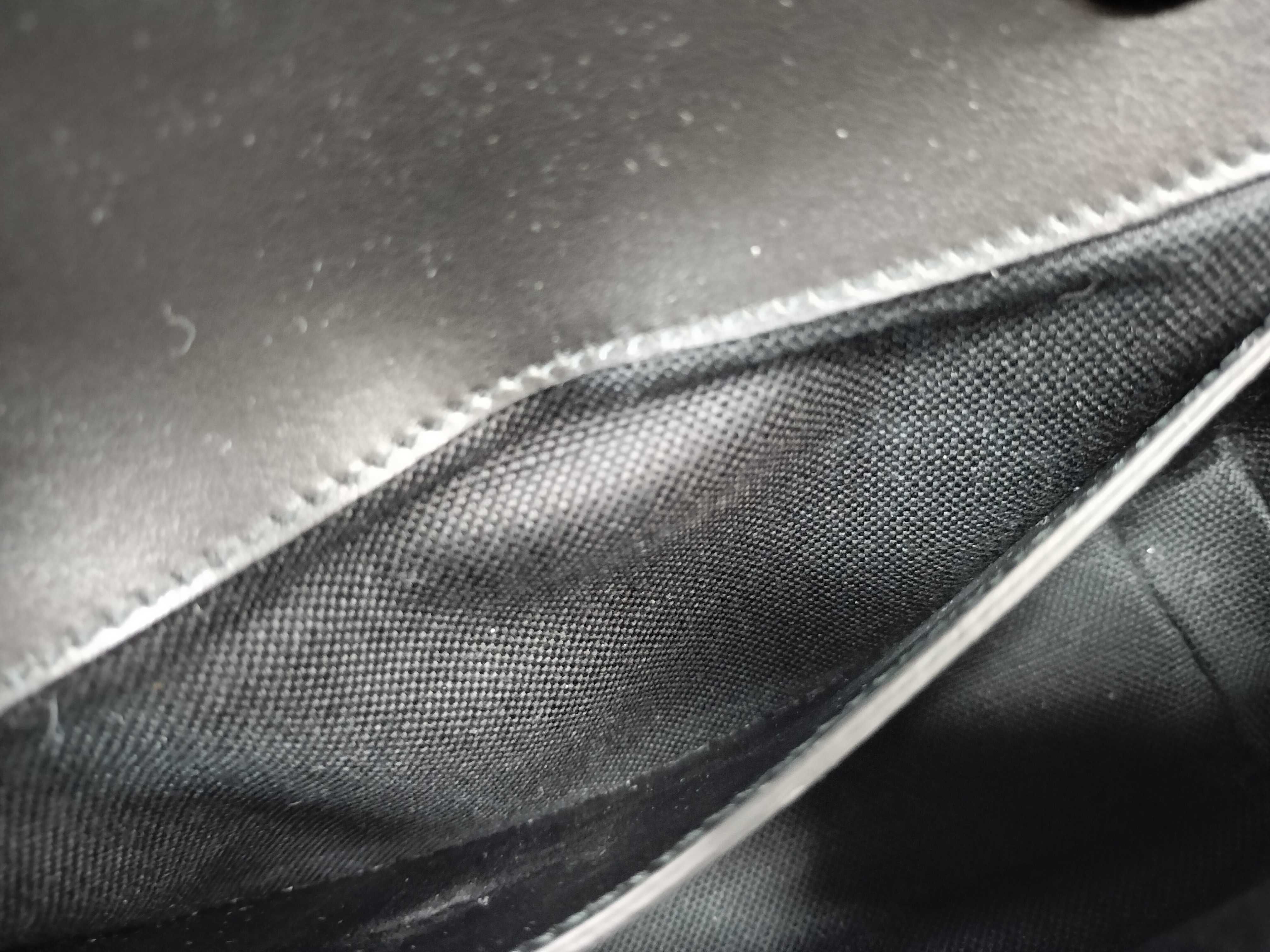 GG Marmont Small Chain Shoulder Bag RFID Shoulder Bag — view 11