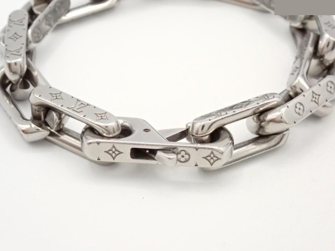 Monogram chain silver bracelet, wrist circumference approximately 17cm — view 3